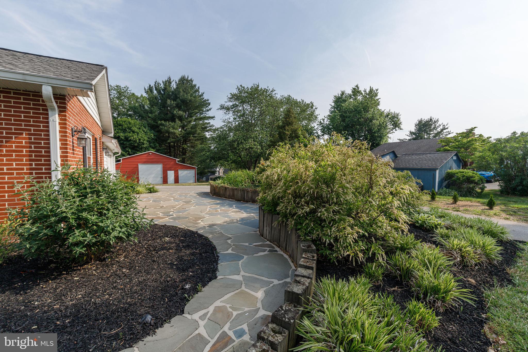 HAMPSTEAD - Residential