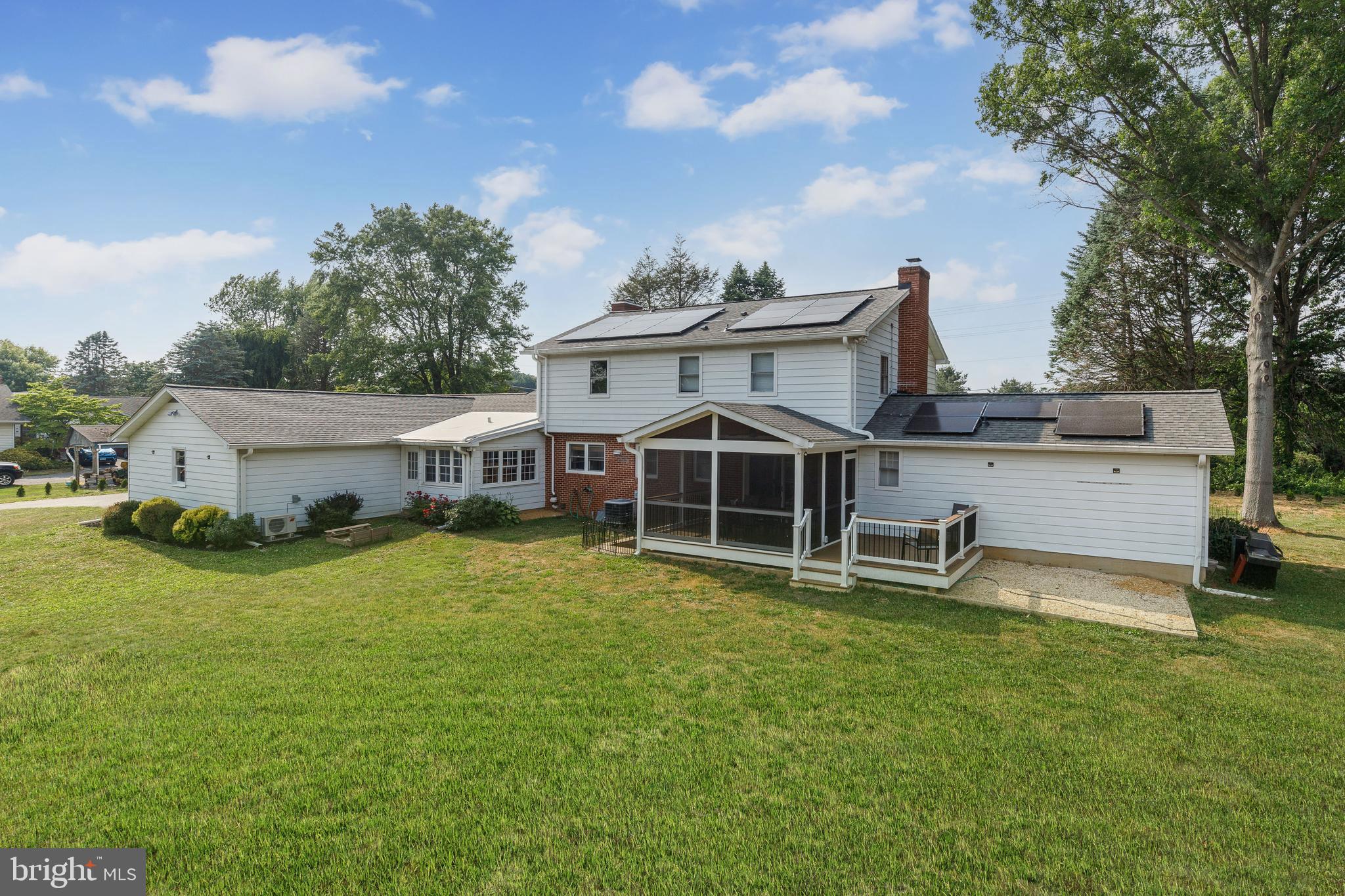 HAMPSTEAD - Residential