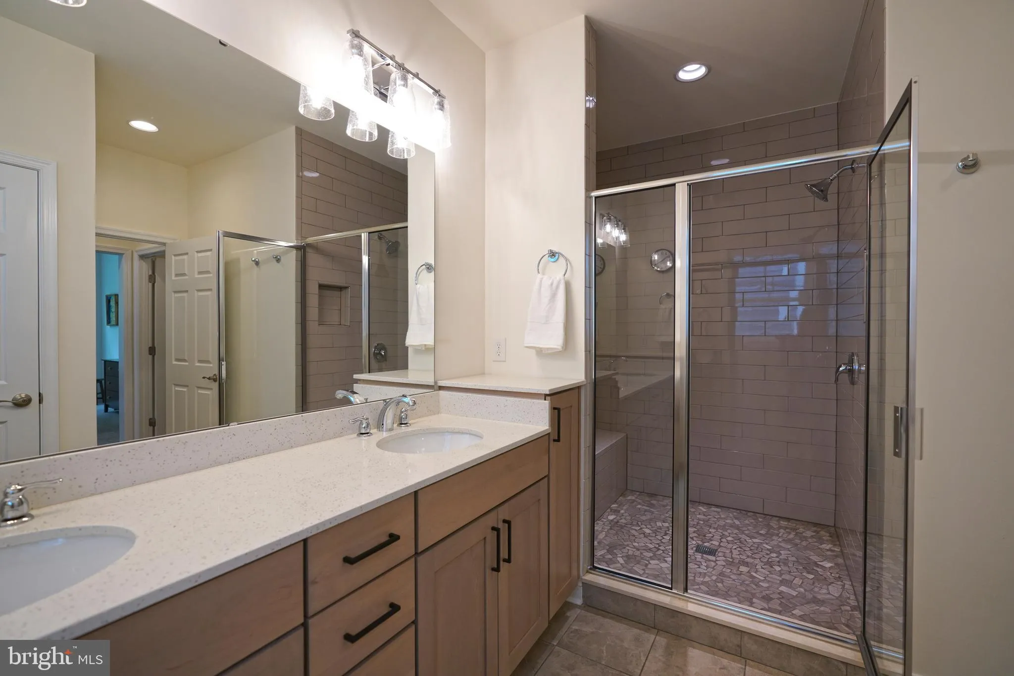 Lewes, Delaware 19958, United States, 5 Bedrooms Bedrooms, ,5 BathroomsBathrooms,Residential,Active,140714