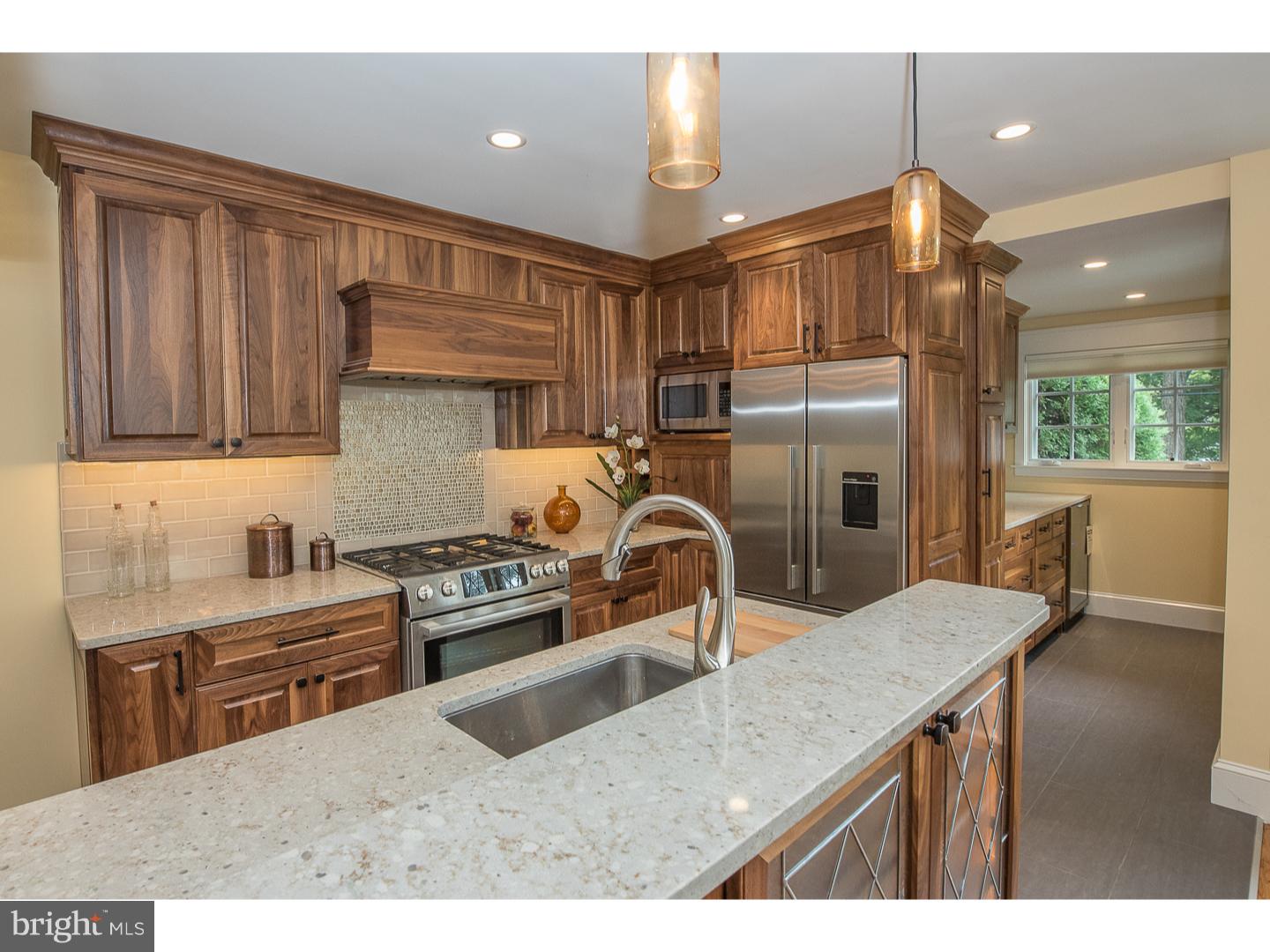 EAST FALLS - Residential