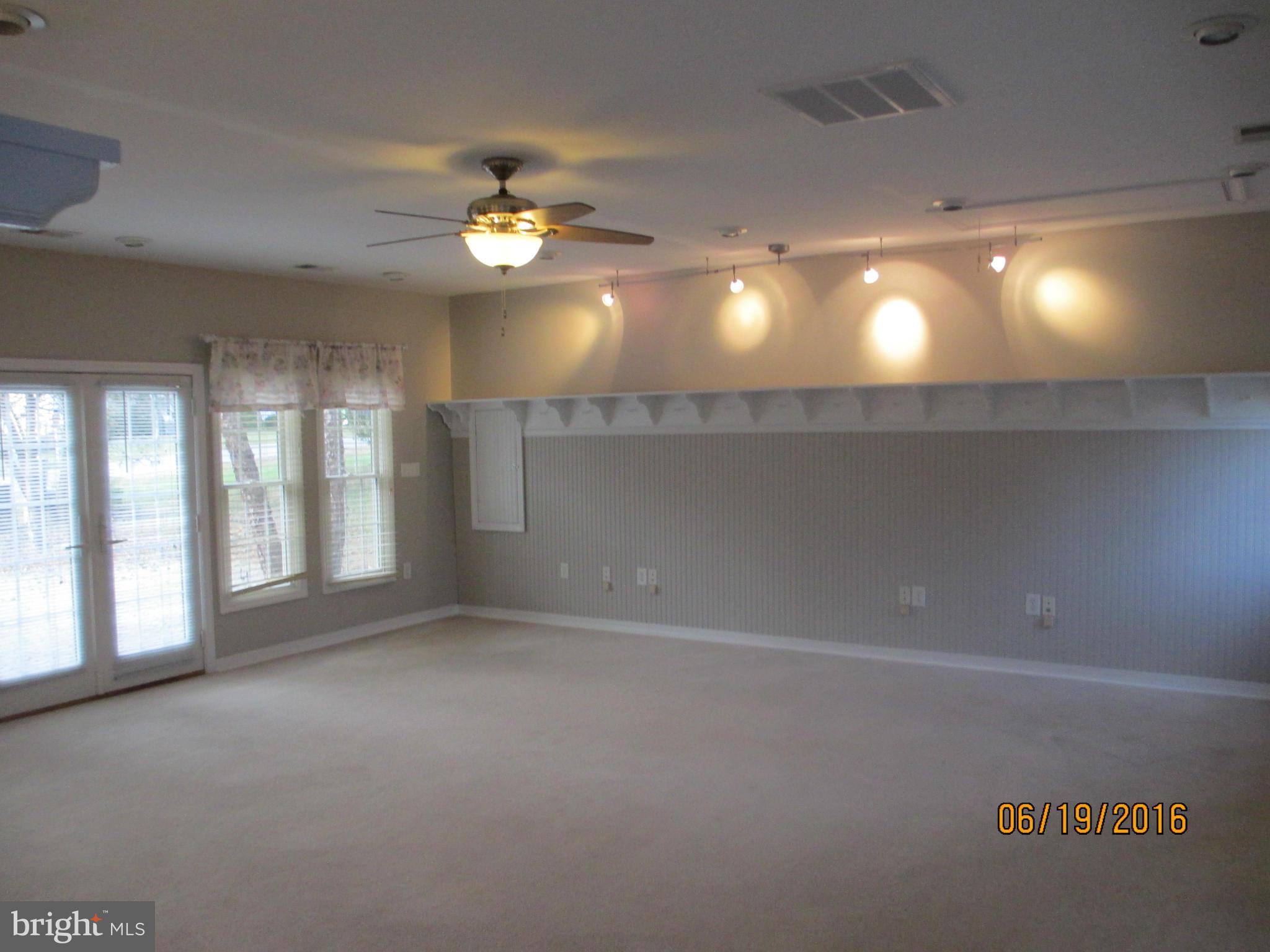 SPRING VALLEY - Residential