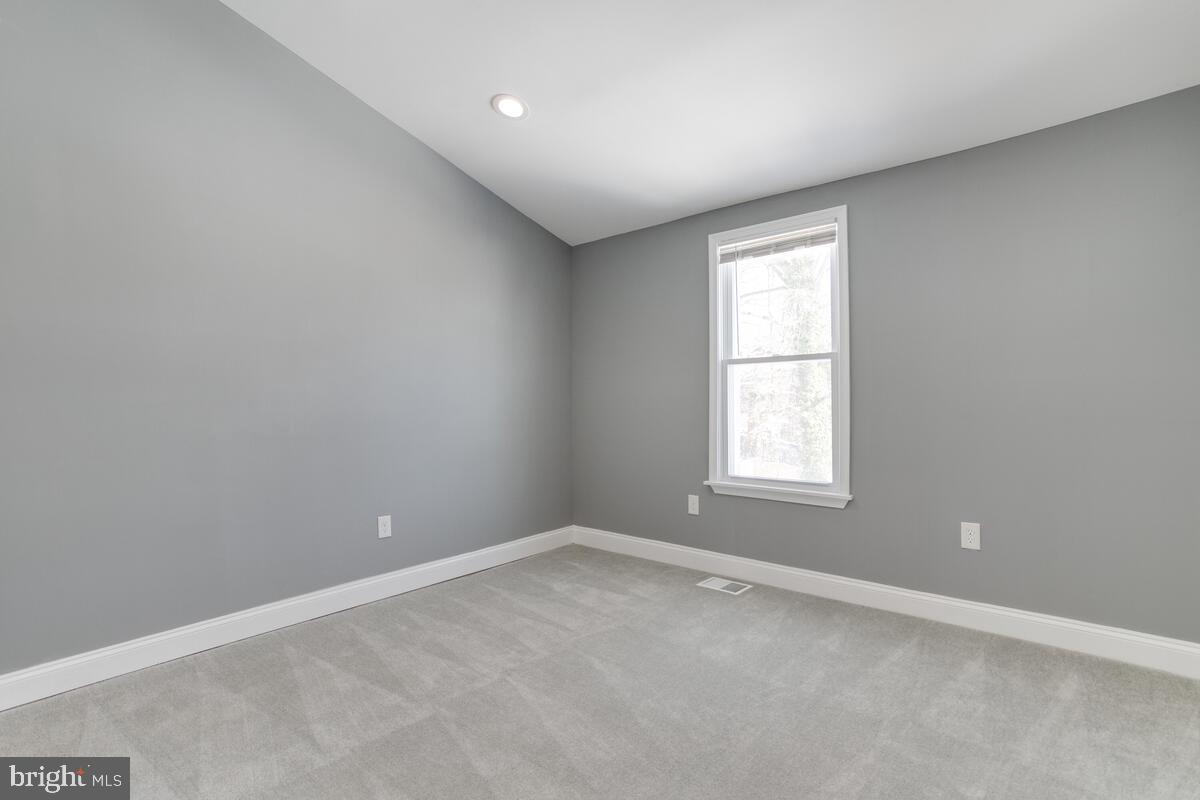 WINDSOR HILLS - Residential