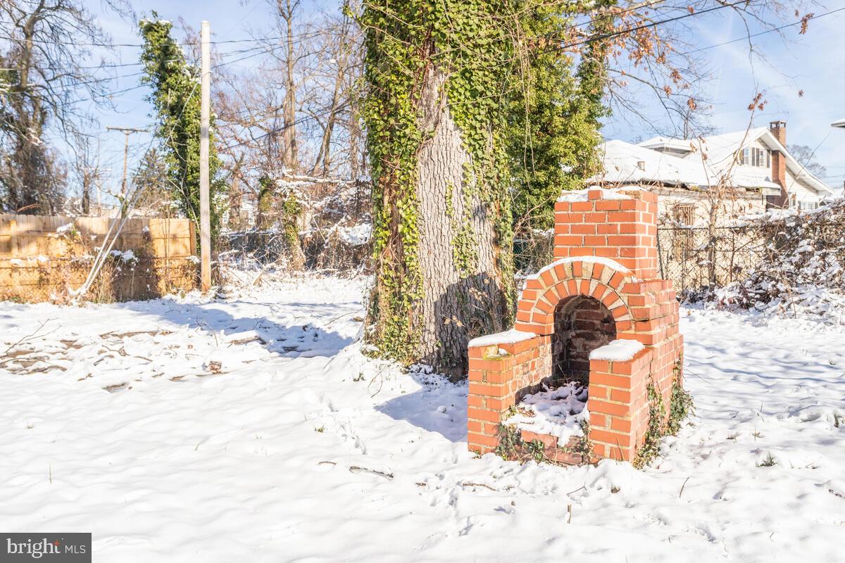 WINDSOR HILLS - Residential