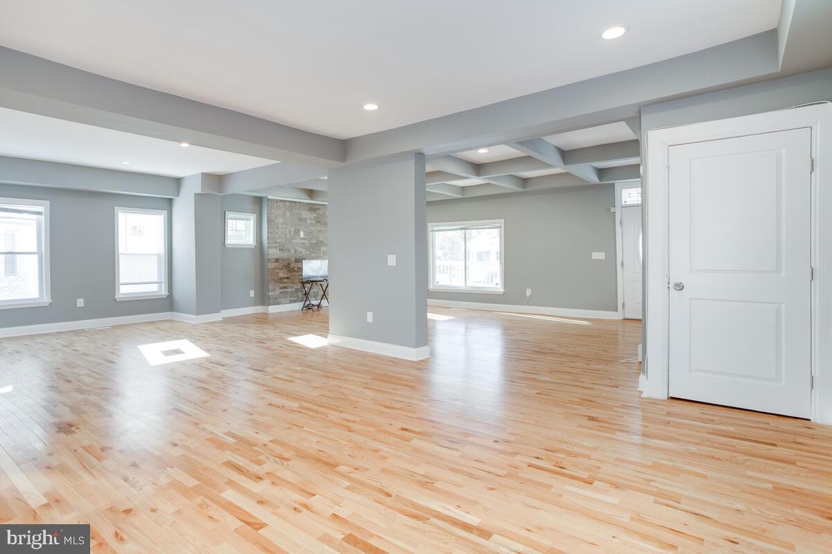 WINDSOR HILLS - Residential