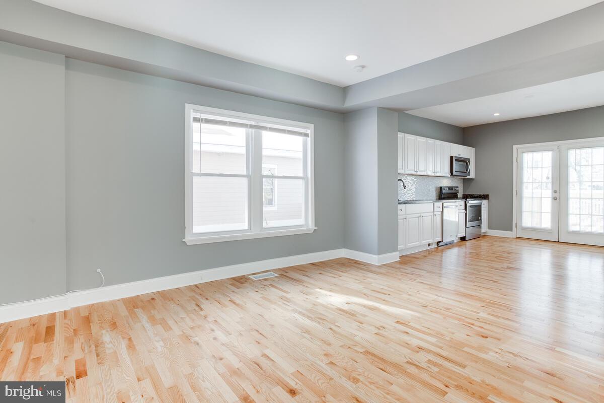 WINDSOR HILLS - Residential