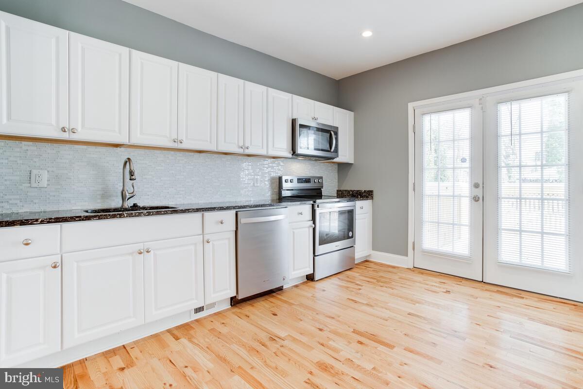 WINDSOR HILLS - Residential