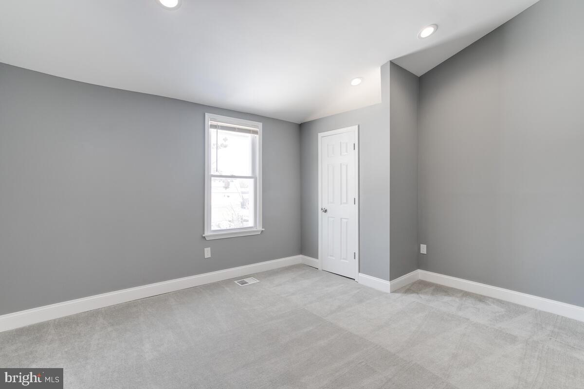 WINDSOR HILLS - Residential