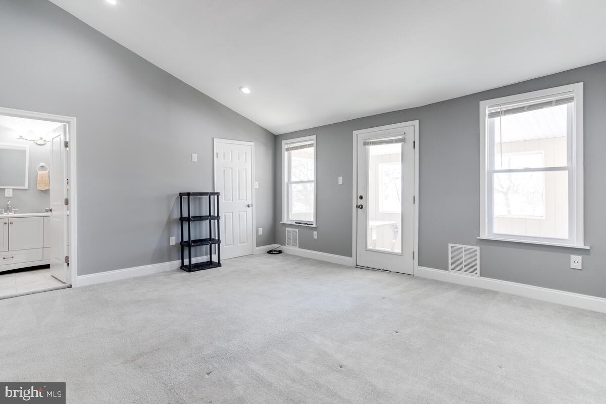 WINDSOR HILLS - Residential