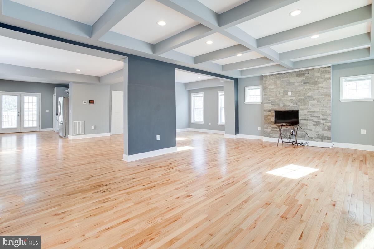 WINDSOR HILLS - Residential