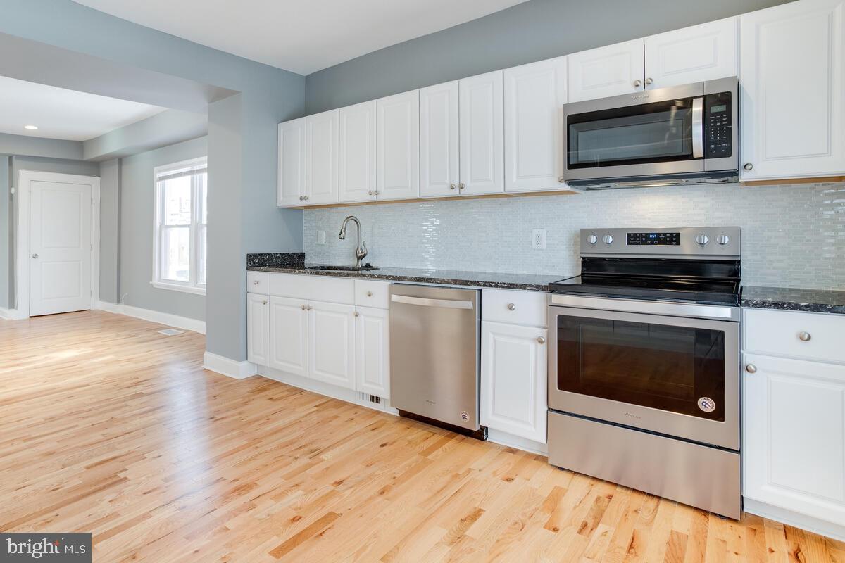 WINDSOR HILLS - Residential