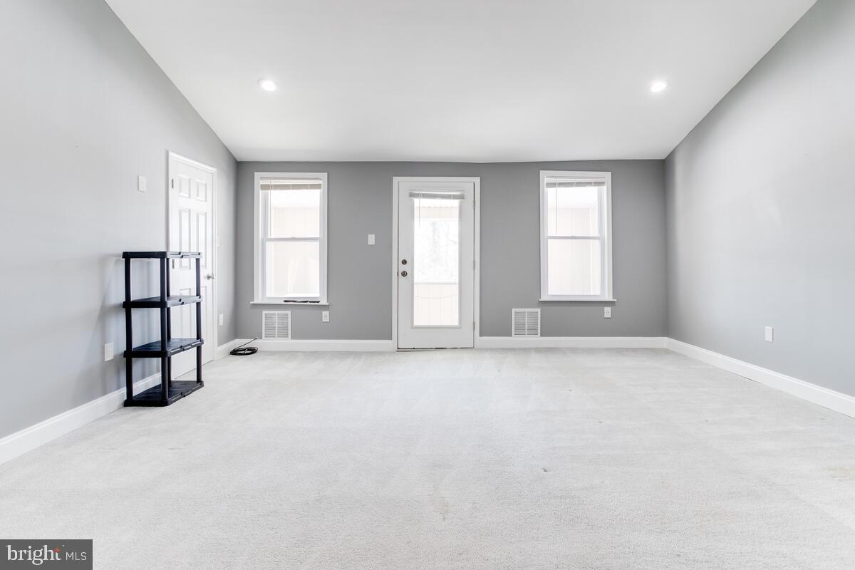 WINDSOR HILLS - Residential