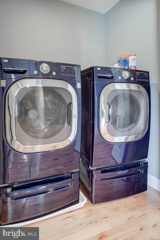 WINDSOR HILLS - Residential