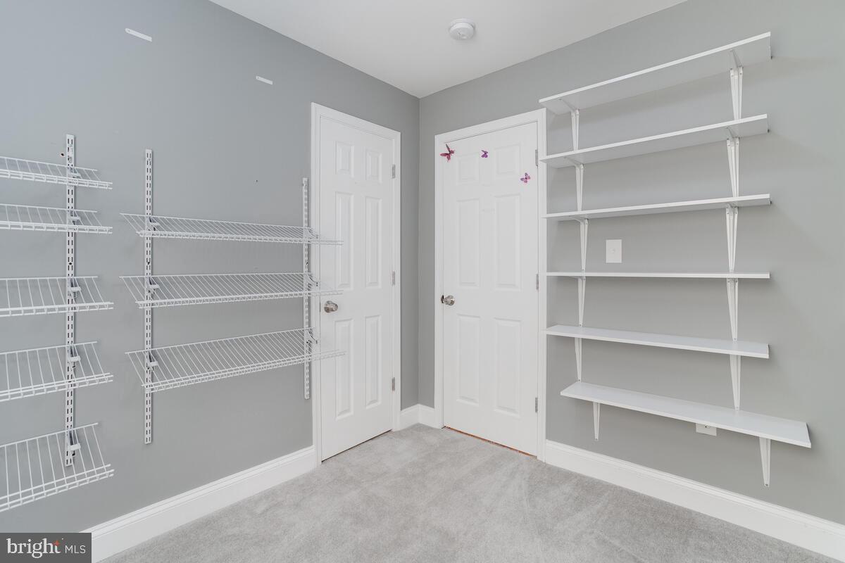 WINDSOR HILLS - Residential