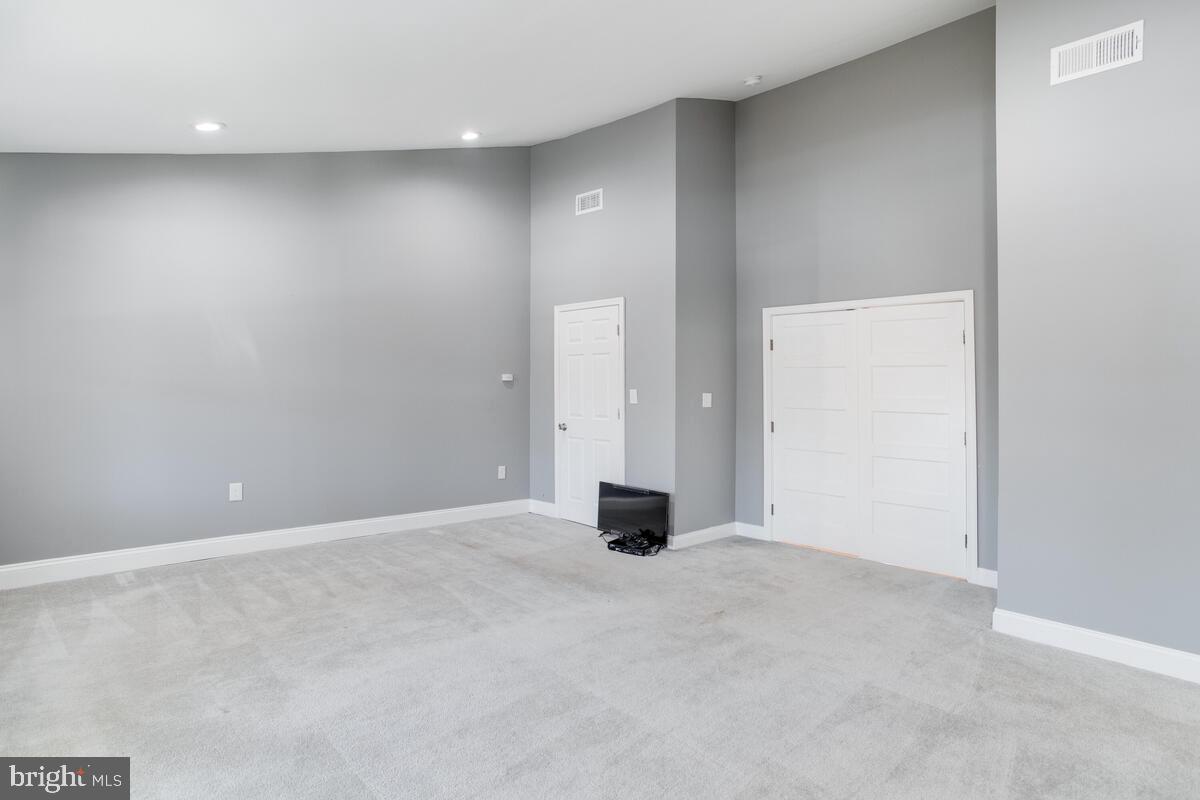 WINDSOR HILLS - Residential