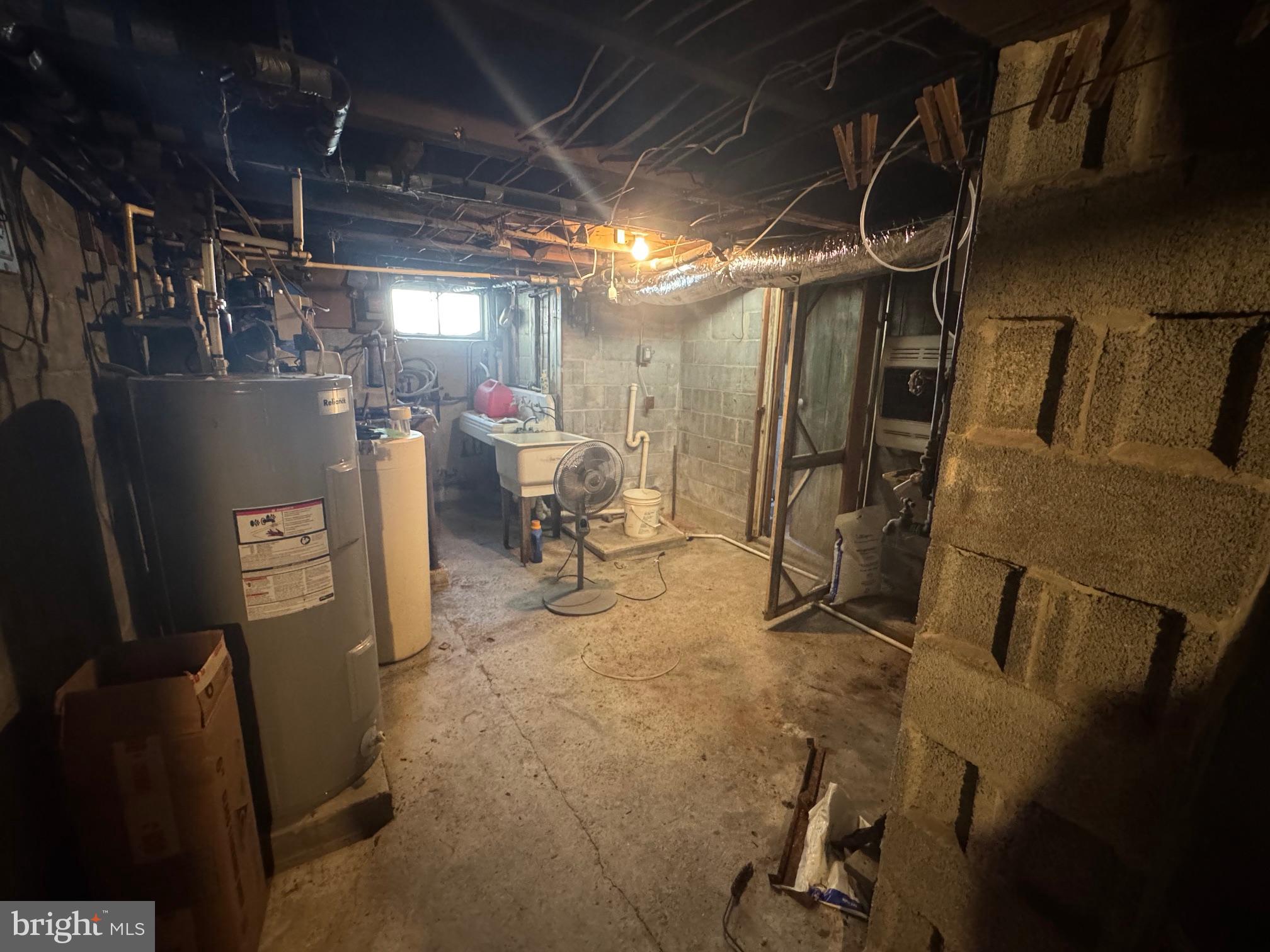 NONE UNRESTRICTED - Residential