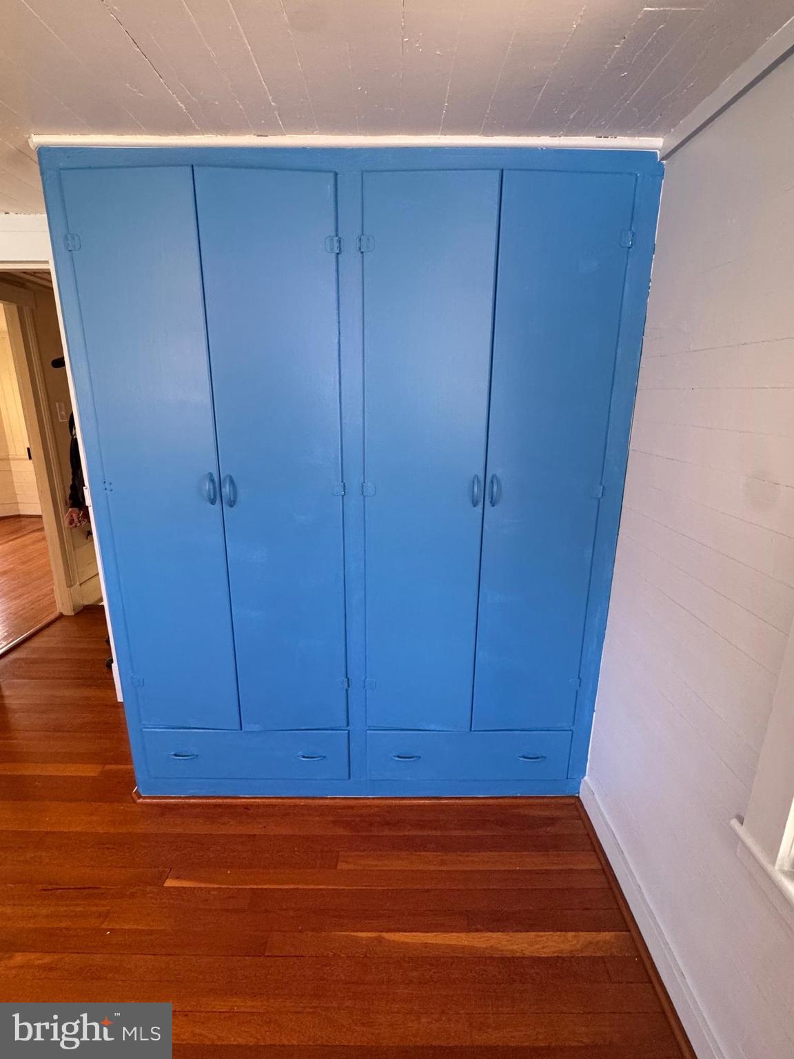 NONE UNRESTRICTED - Residential