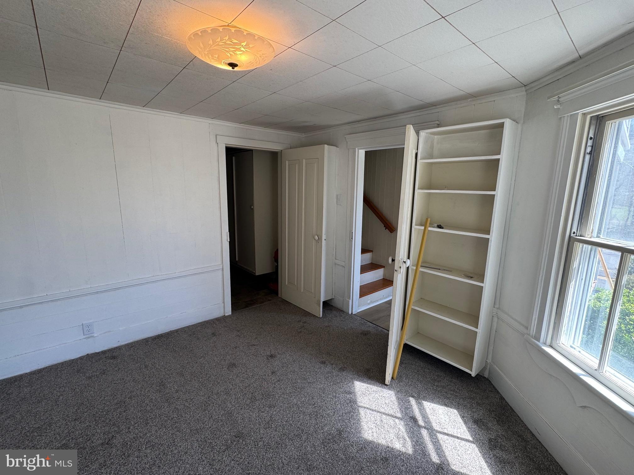 NONE UNRESTRICTED - Residential