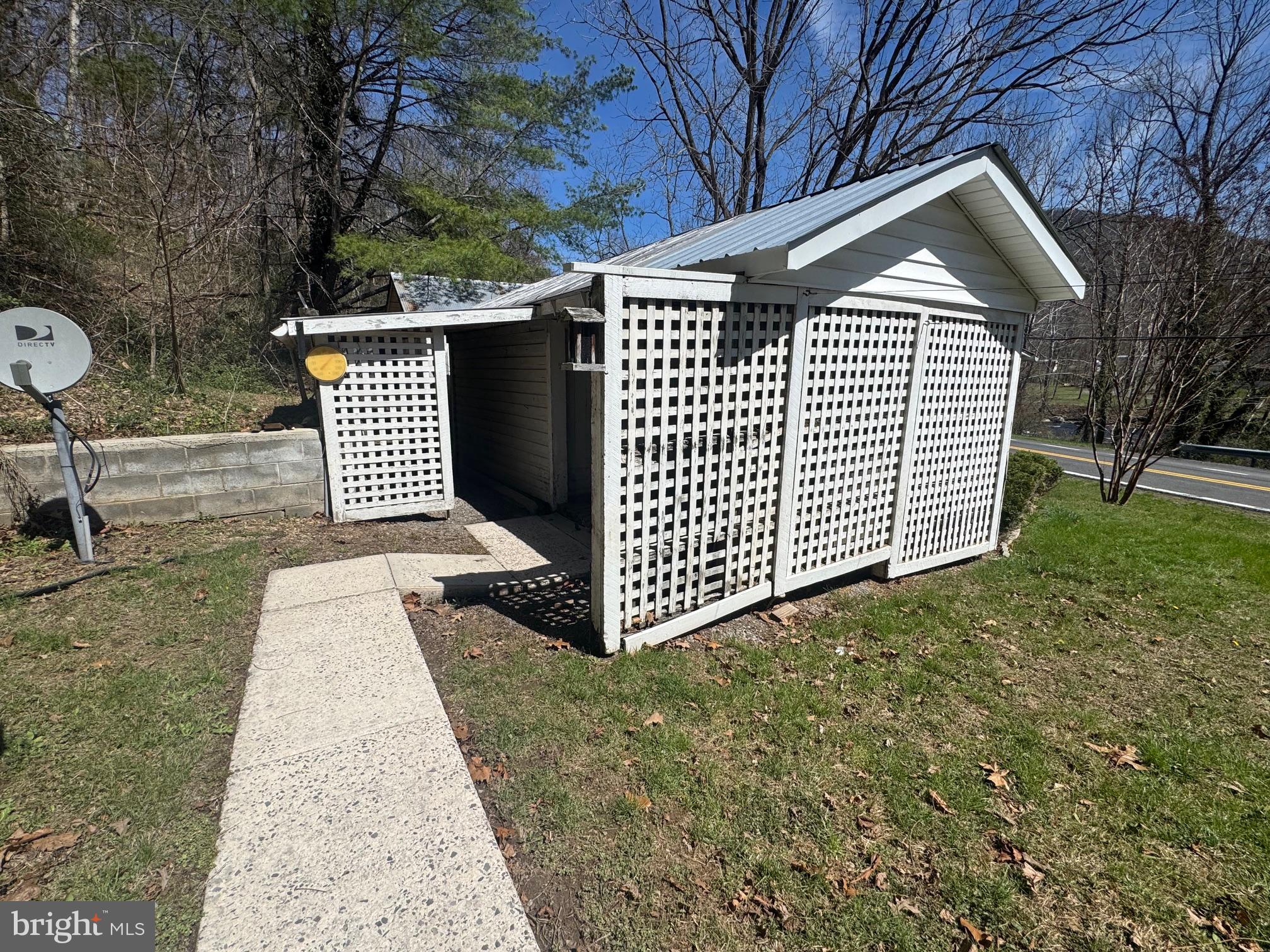 NONE UNRESTRICTED - Residential