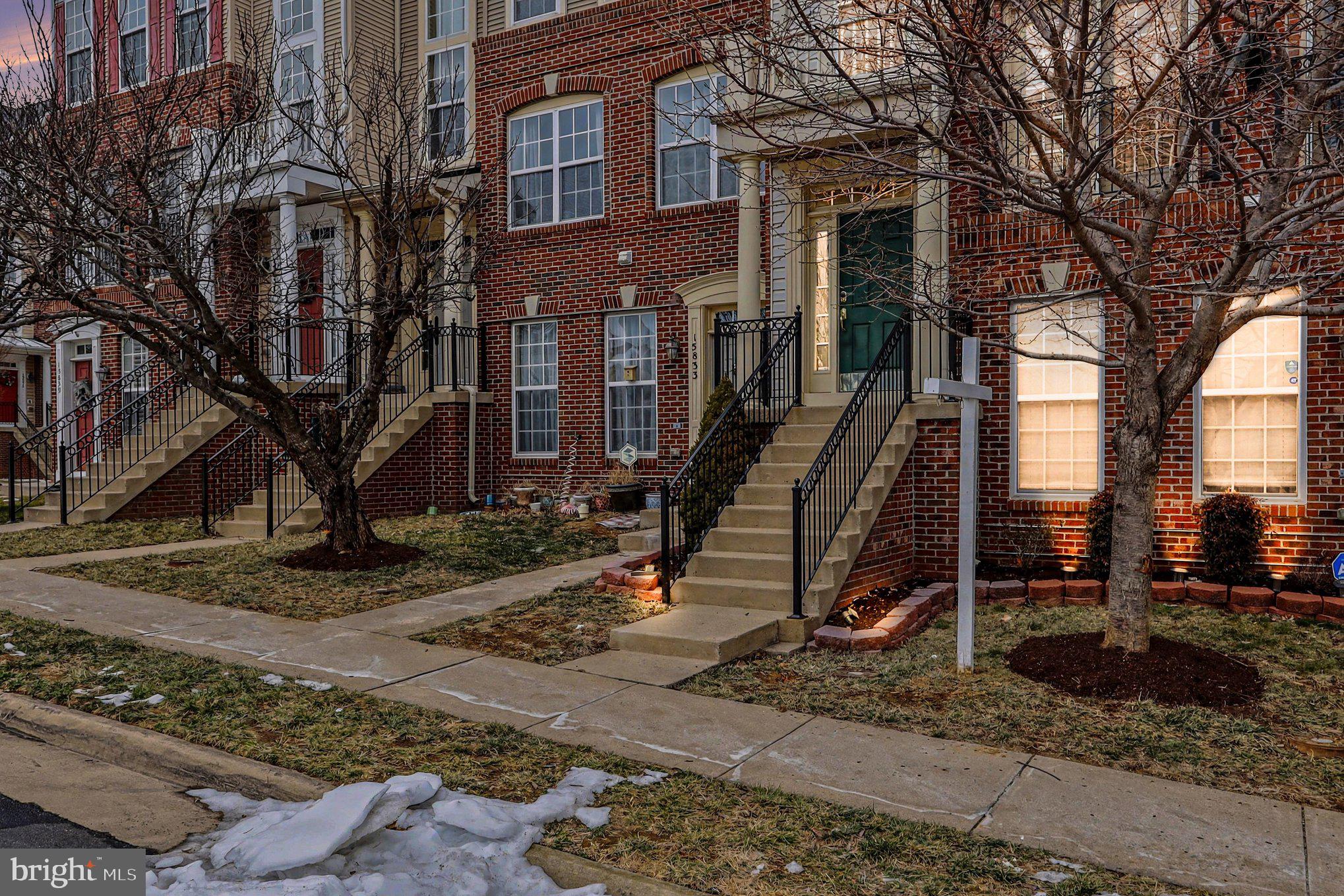 15831 JOHN DISKIN CIRCLE