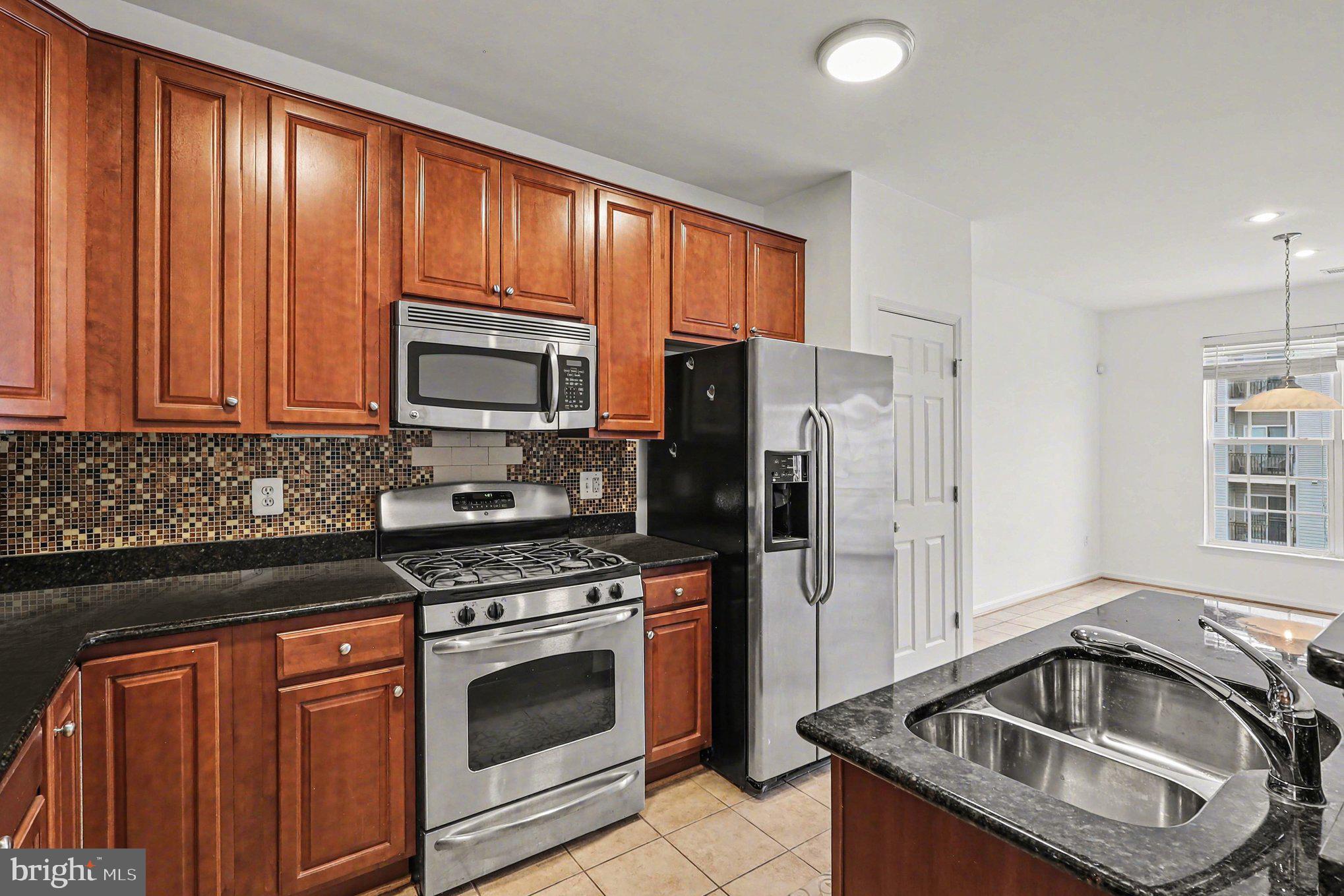 15831 JOHN DISKIN CIRCLE