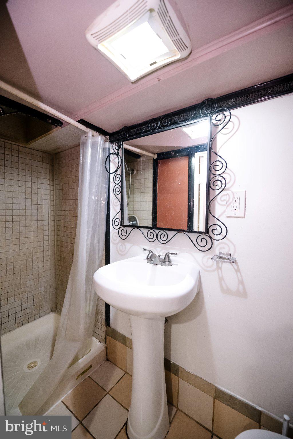 HIGHLANDTOWN - Residential