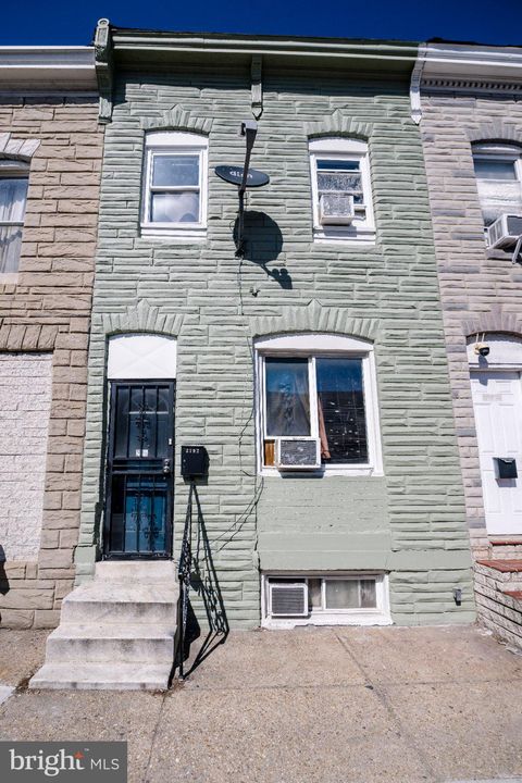 Townhouse For Sale - 3702 E Lombard Street<br/> BALTIMORE, MD 21224