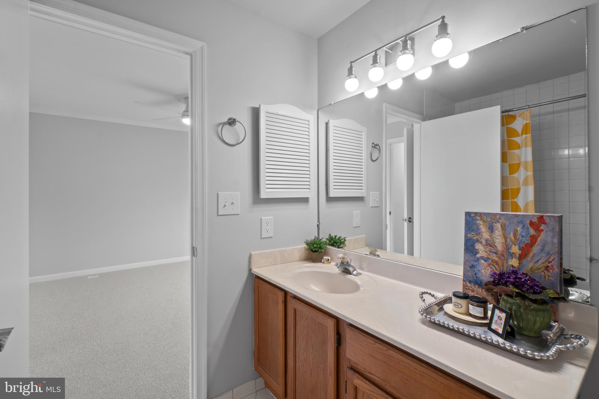 MARINERS LANDING - Residential