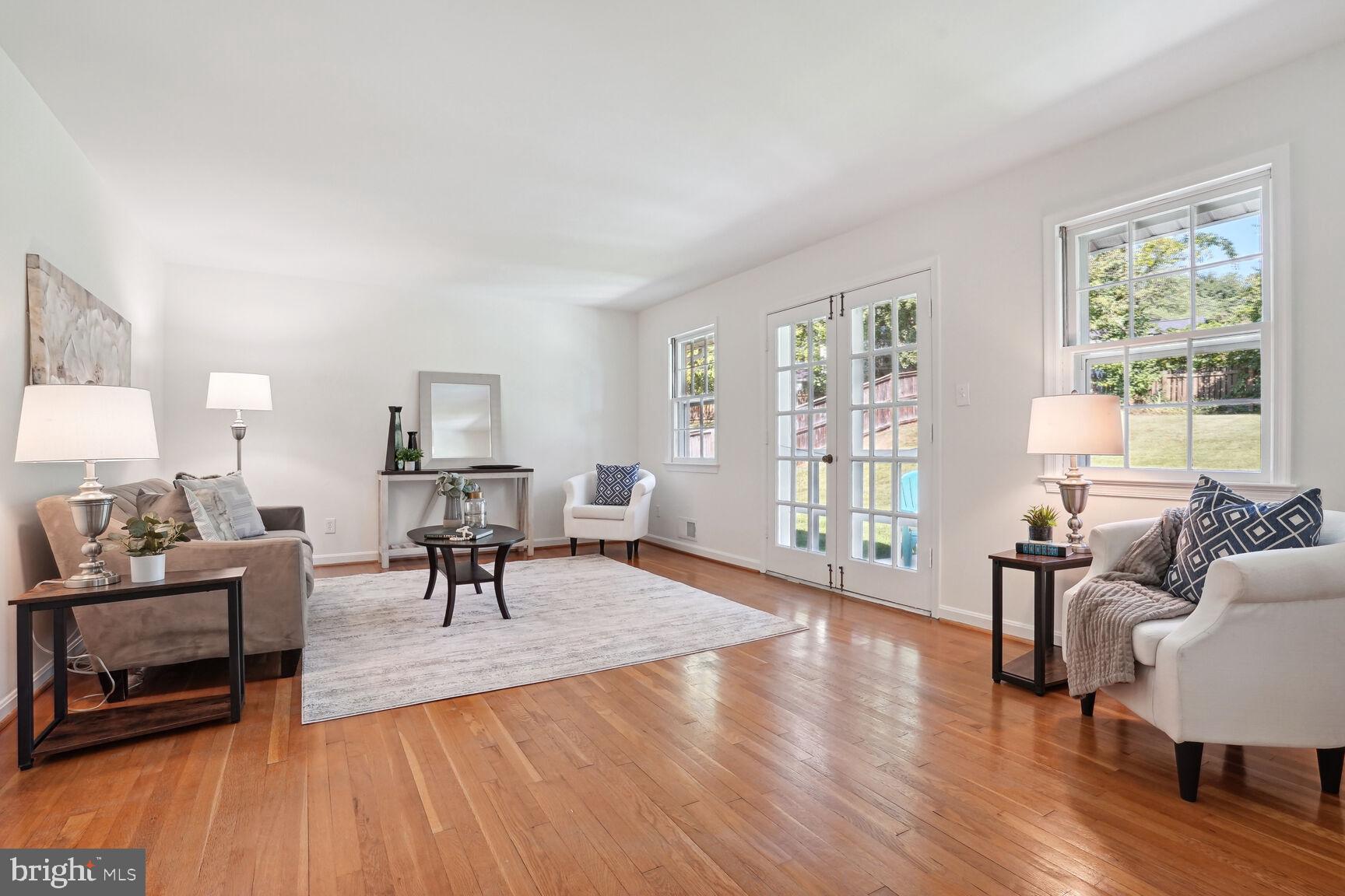 SLEEPY HOLLOW WOODS - Residential