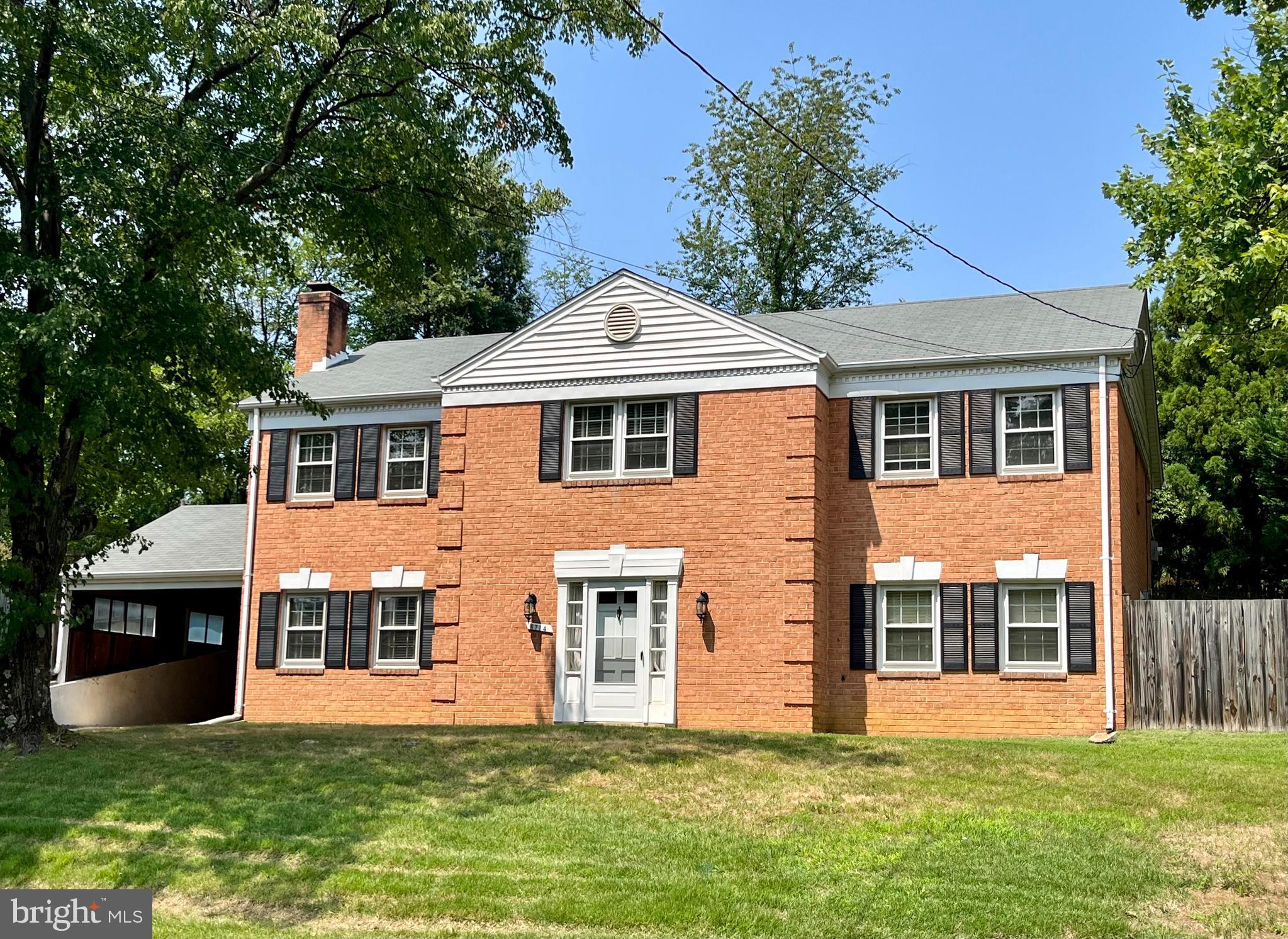 SLEEPY HOLLOW WOODS - Residential