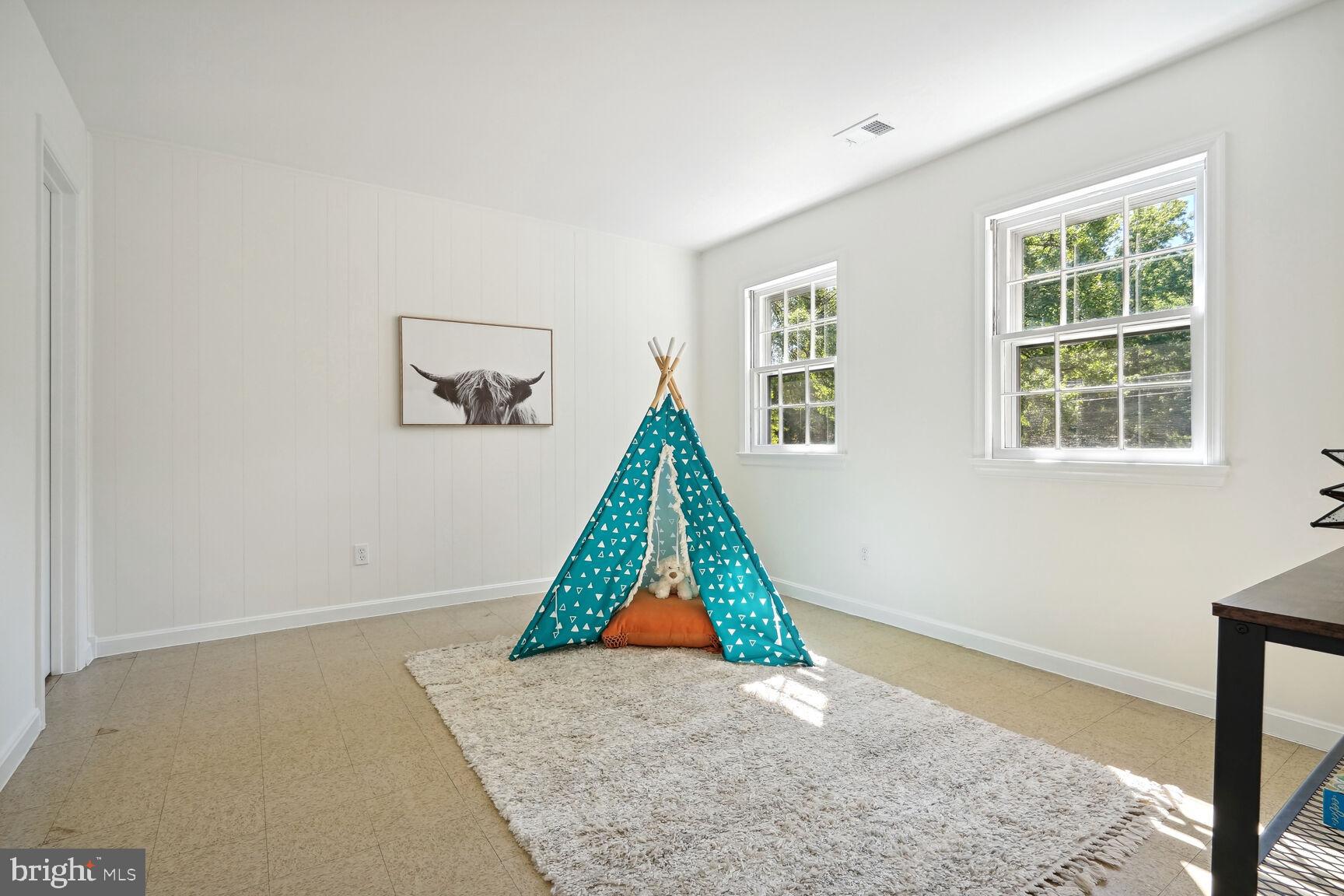 SLEEPY HOLLOW WOODS - Residential