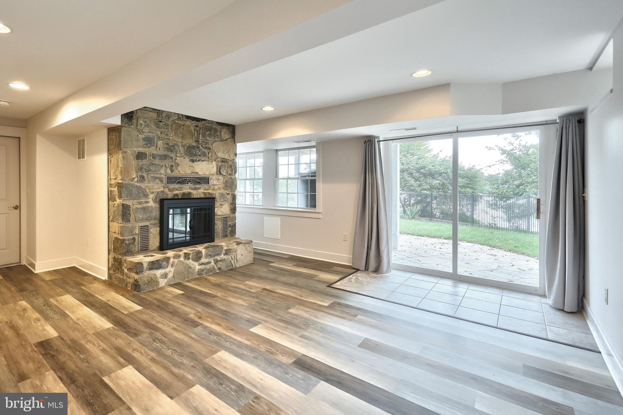 LAKE MEADE - Residential