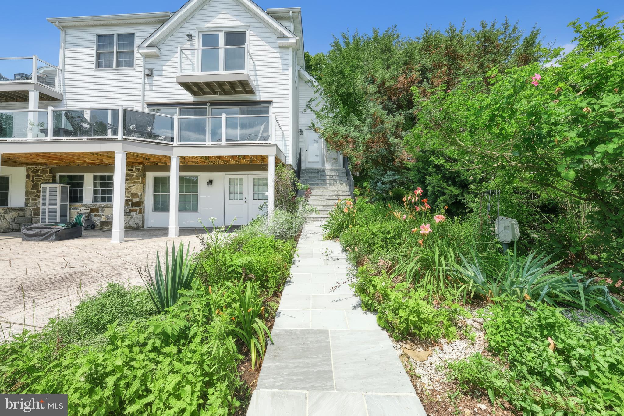 LAKE MEADE - Residential