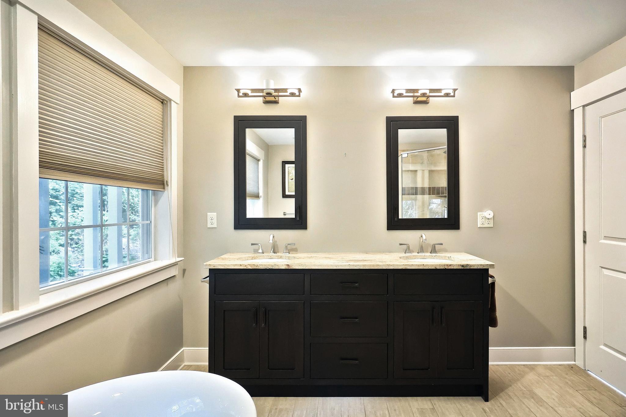 LAKE MEADE - Residential