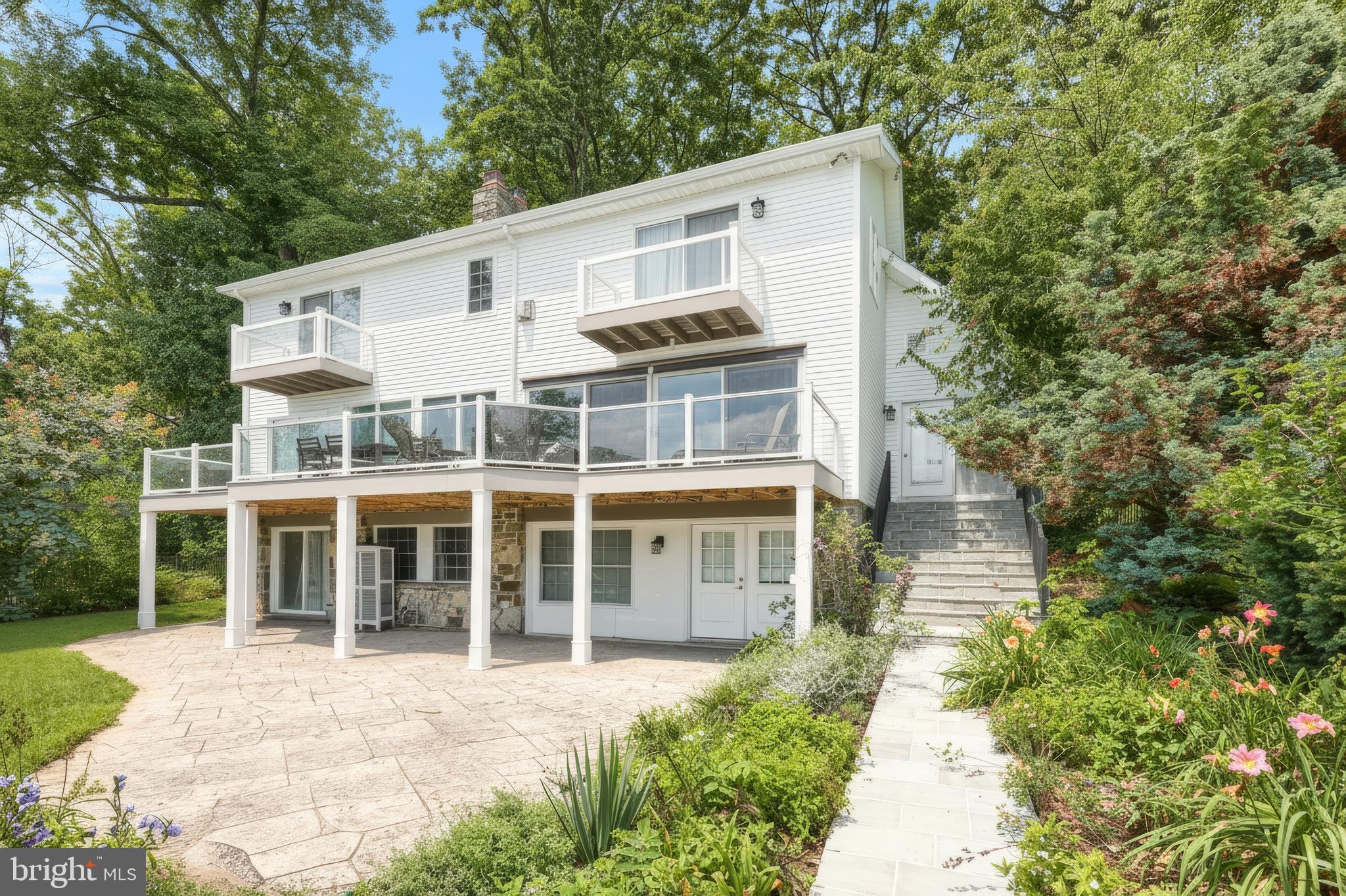 LAKE MEADE - Residential