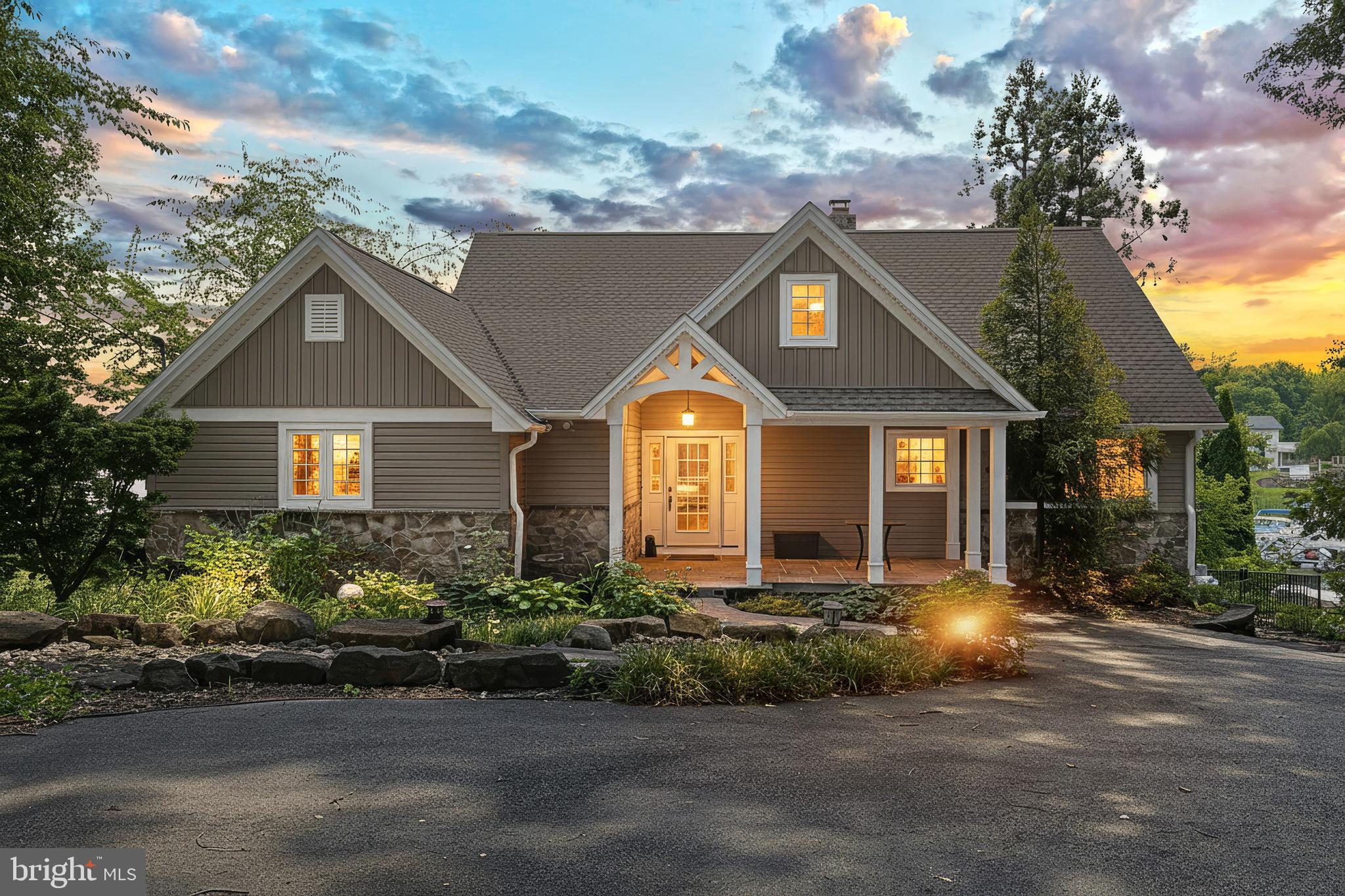 LAKE MEADE - Residential