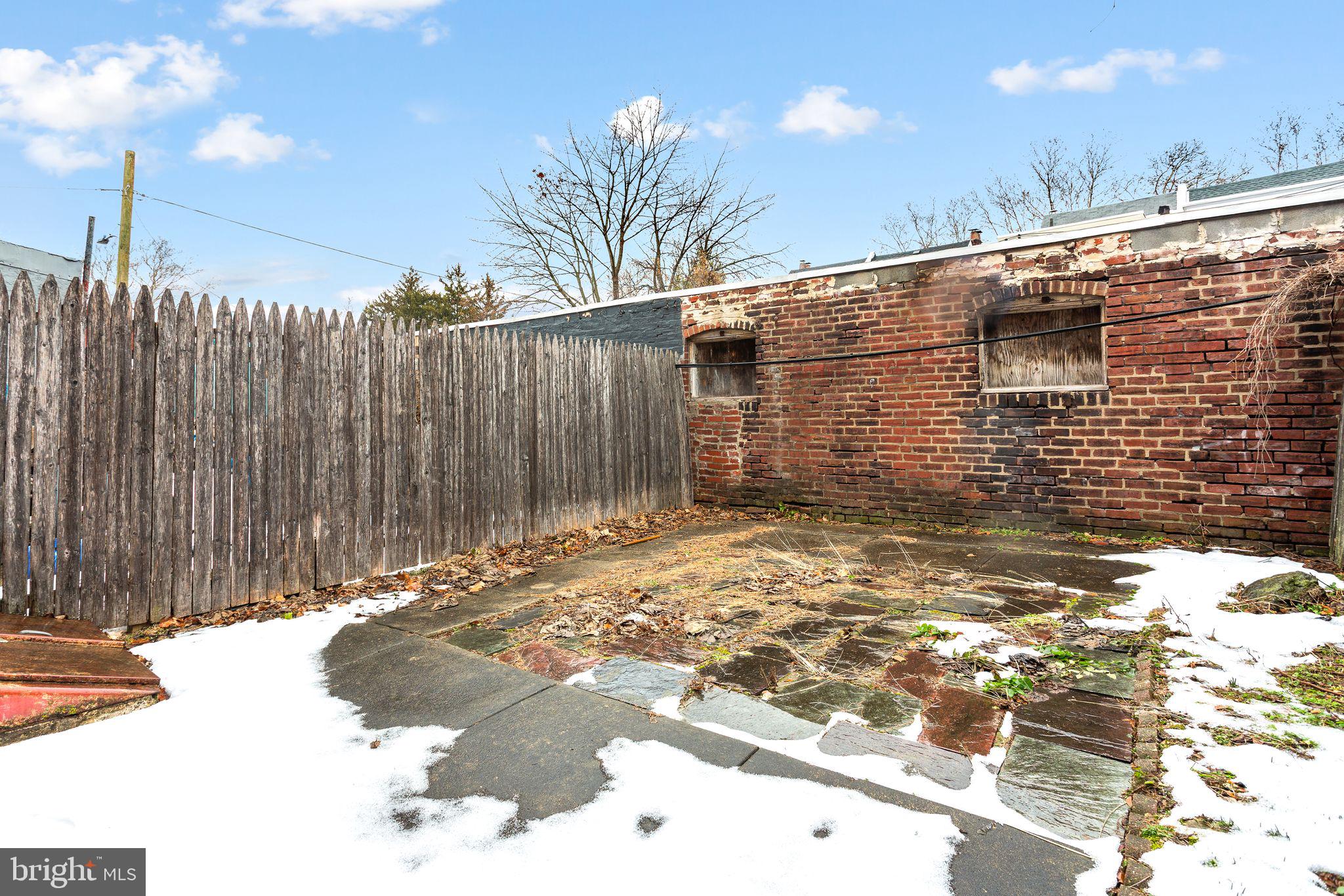 NORTHWOOD - Residential