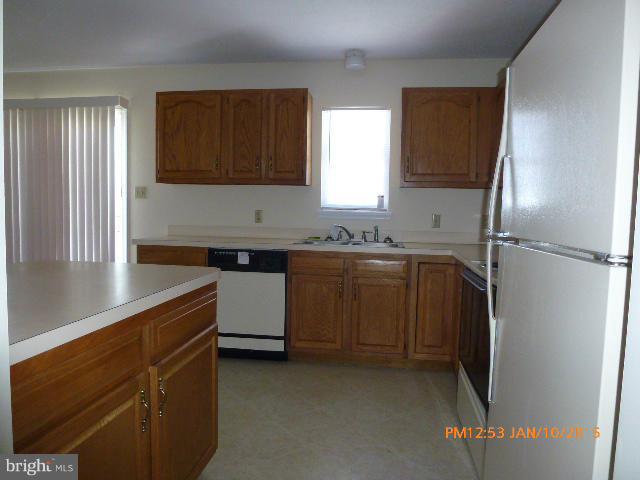 VICTORIA ESTATES - Residential