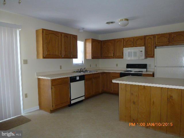 VICTORIA ESTATES - Residential