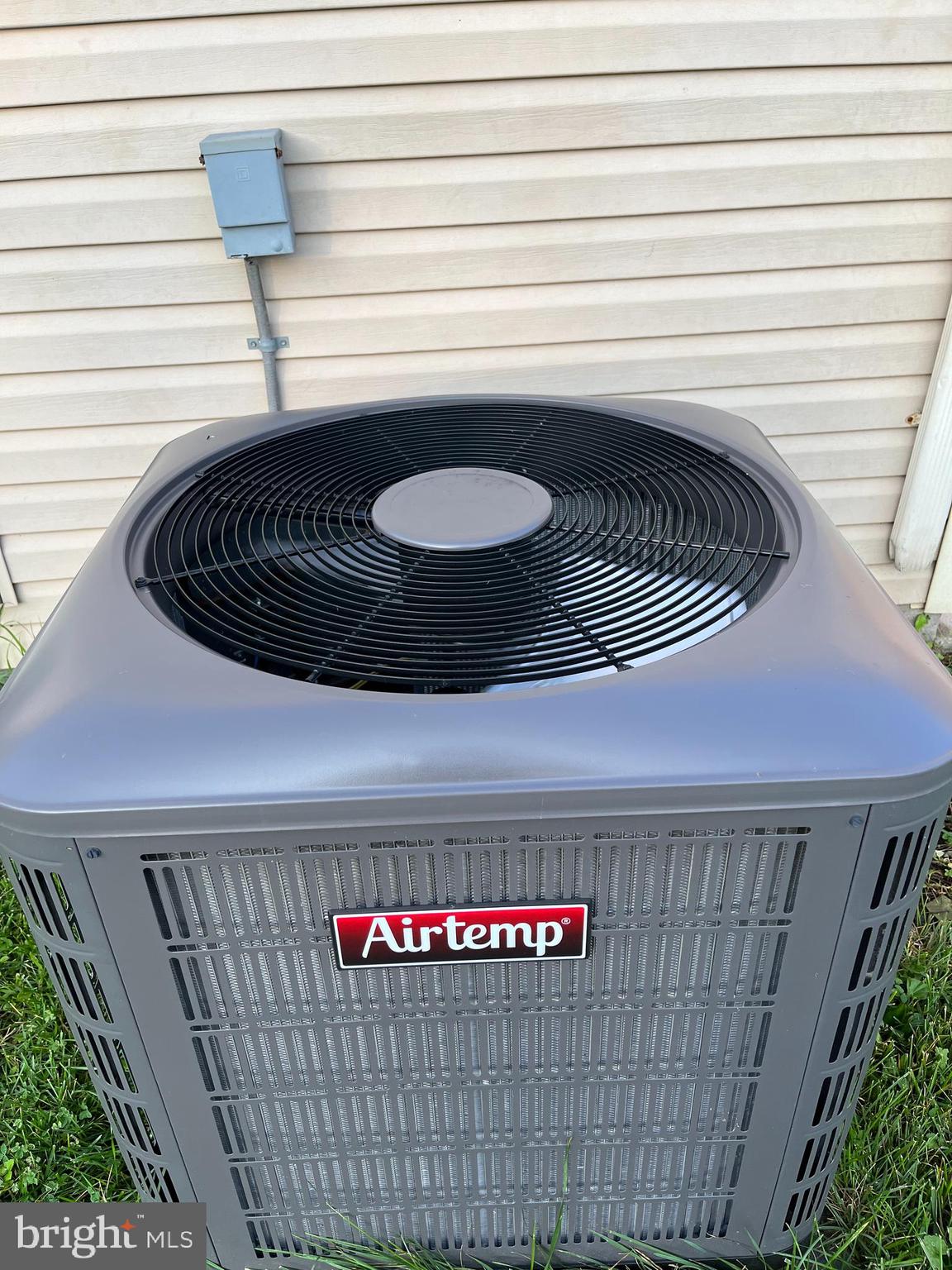 CHESAPEAKE LANDING - Residential