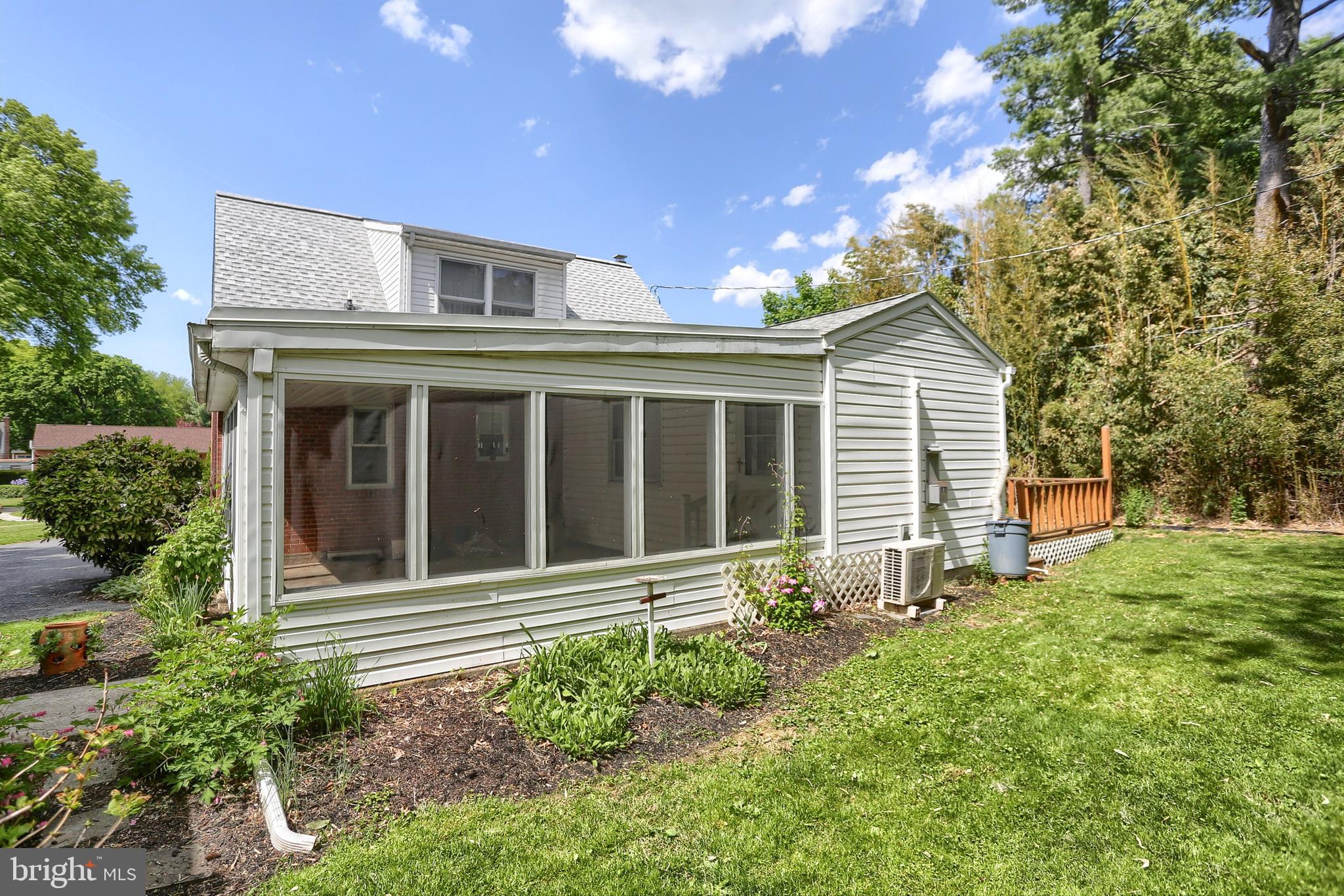 HAMPDEN GARDENS - Residential