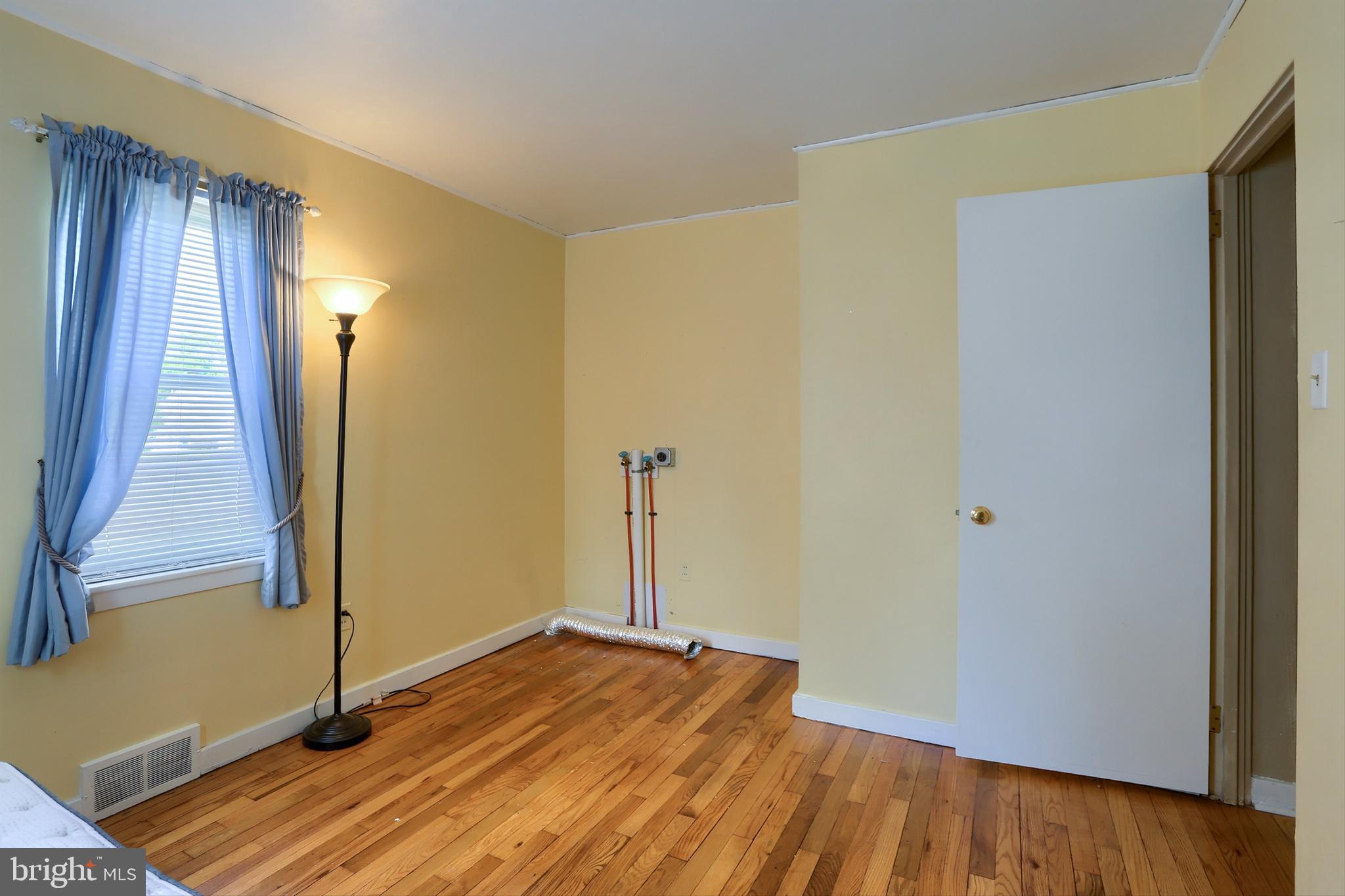 HAMPDEN GARDENS - Residential