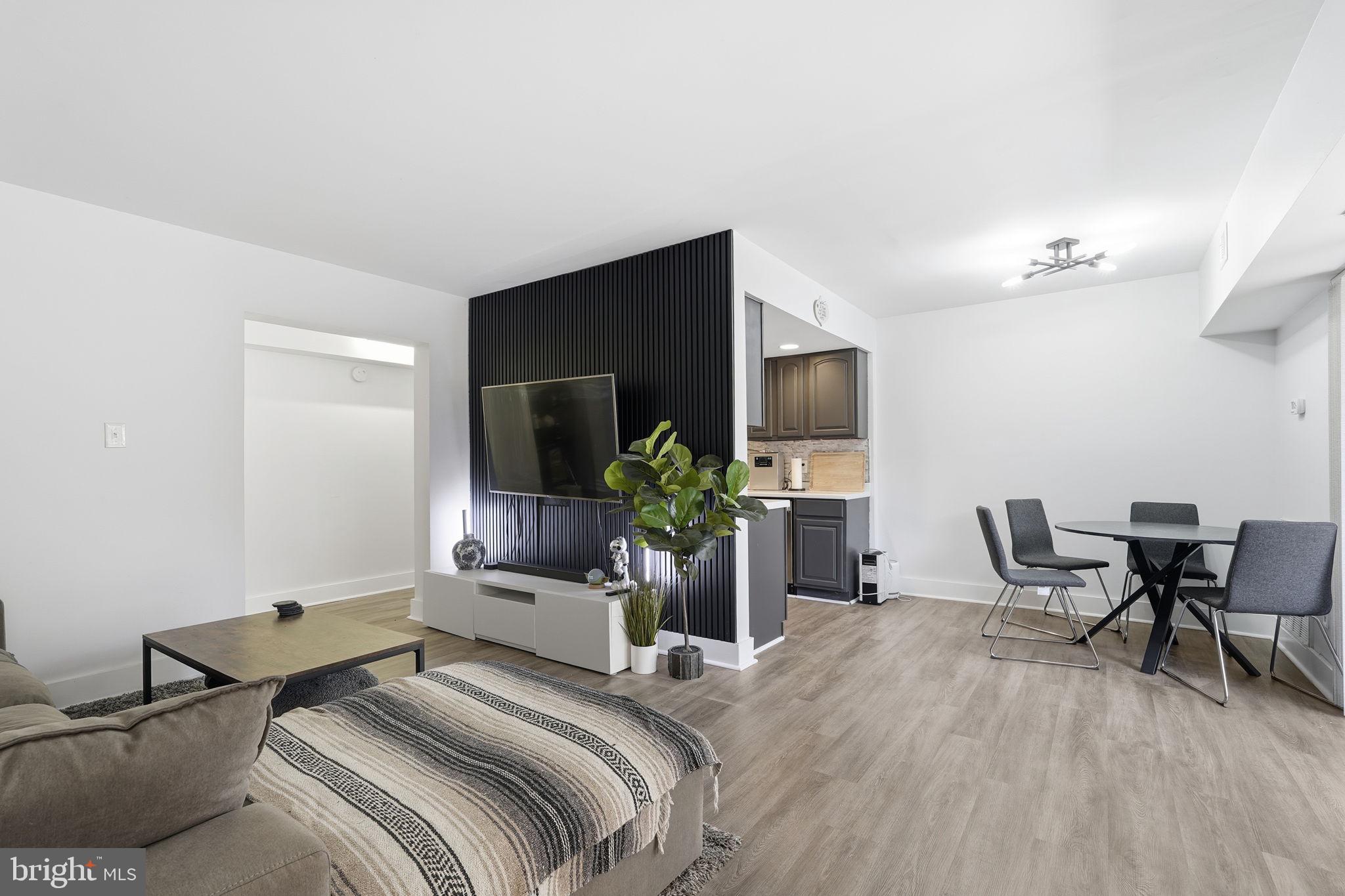 11647 STONEVIEW SQUARE 88/2B