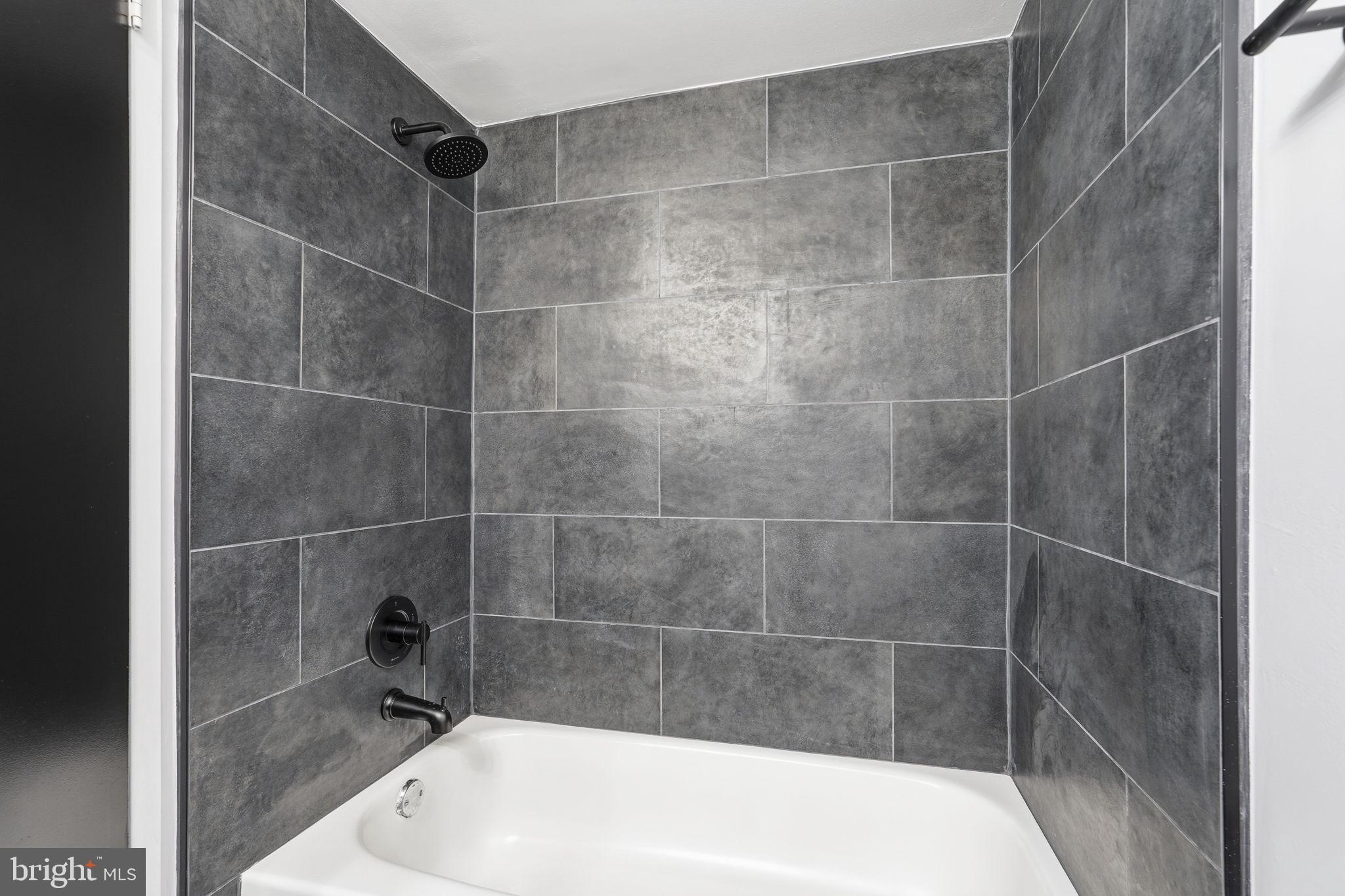 SHADOWOOD - Residential Lease