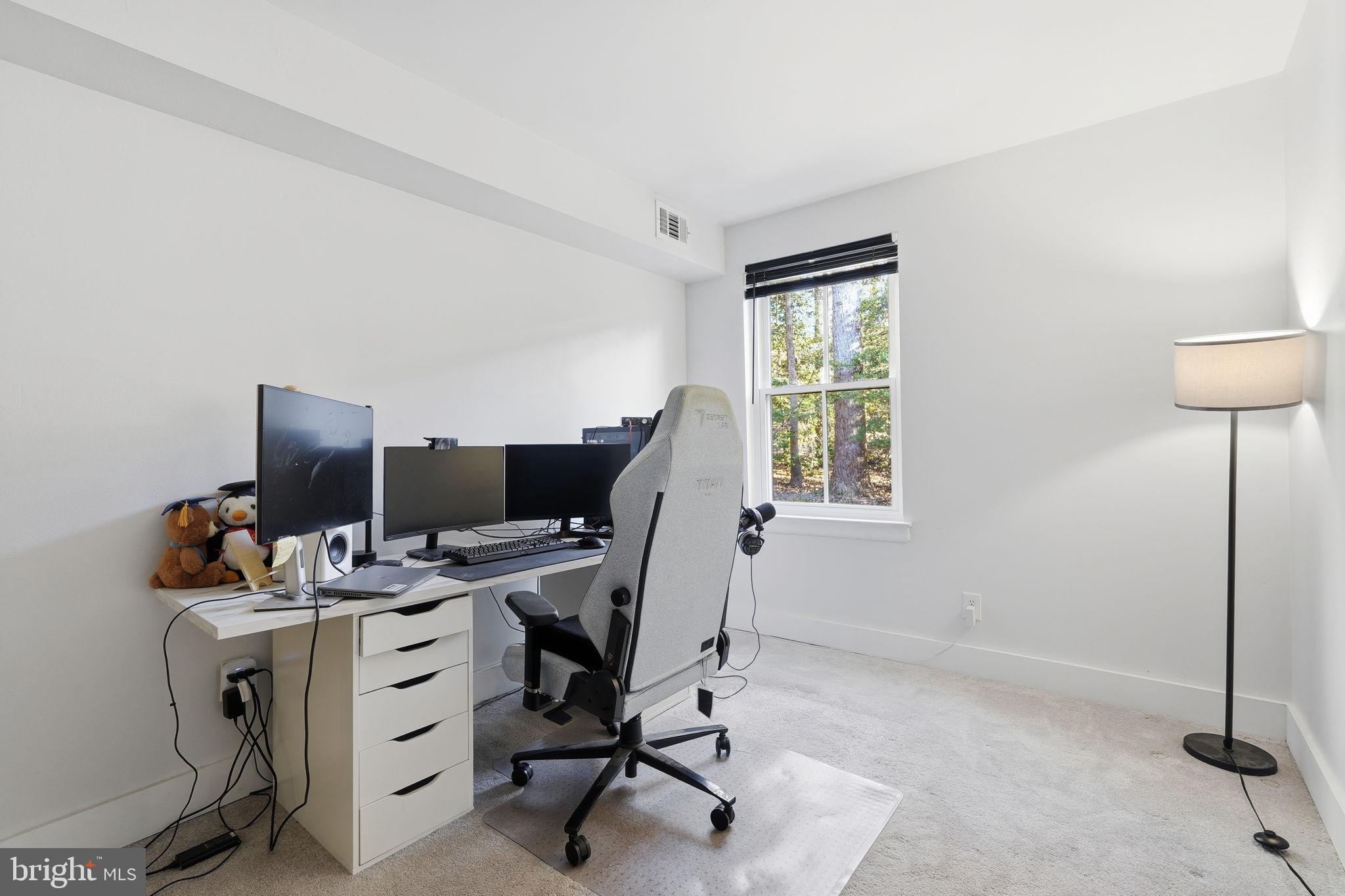 SHADOWOOD - Residential Lease