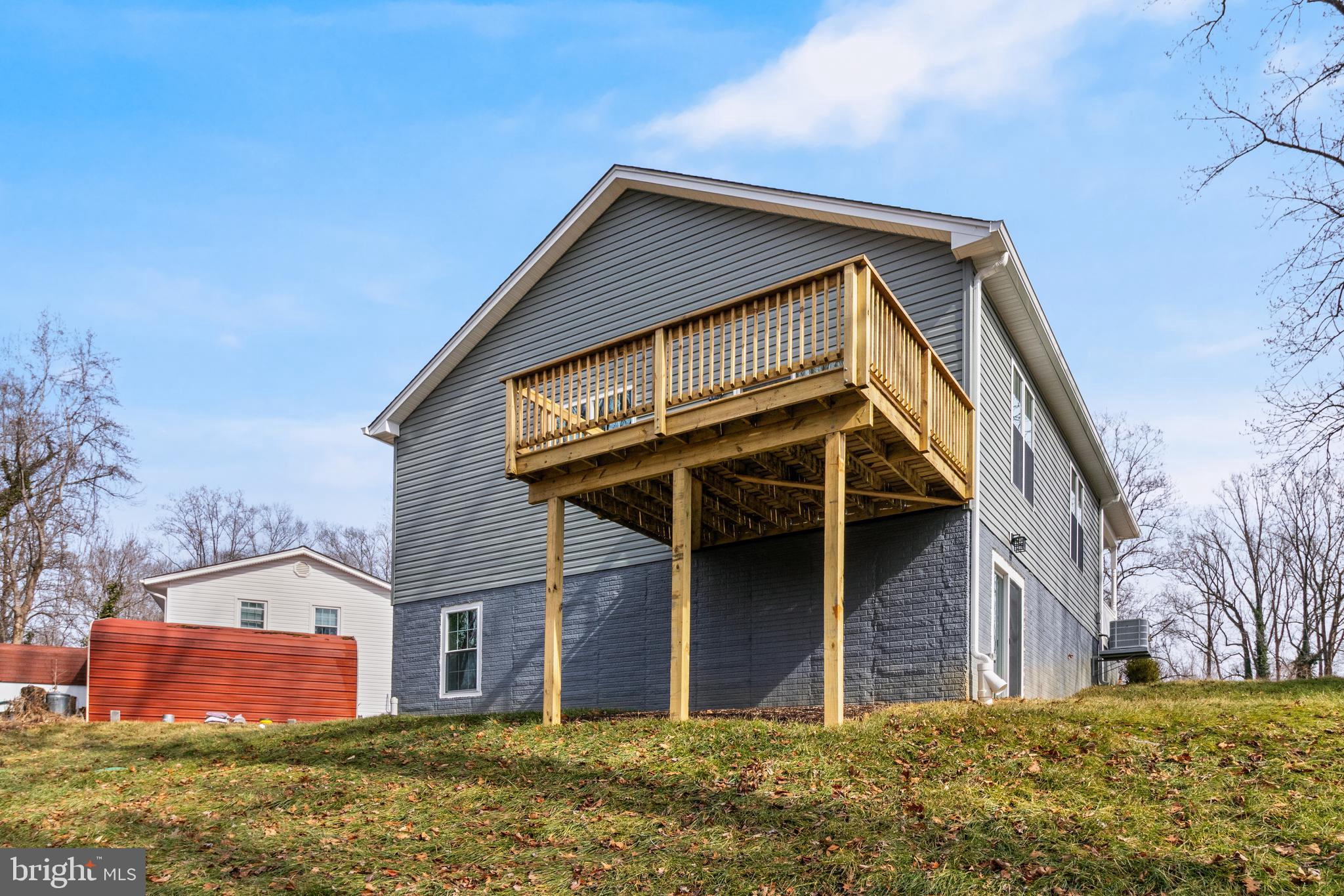 RUSTIC HILLS - Residential