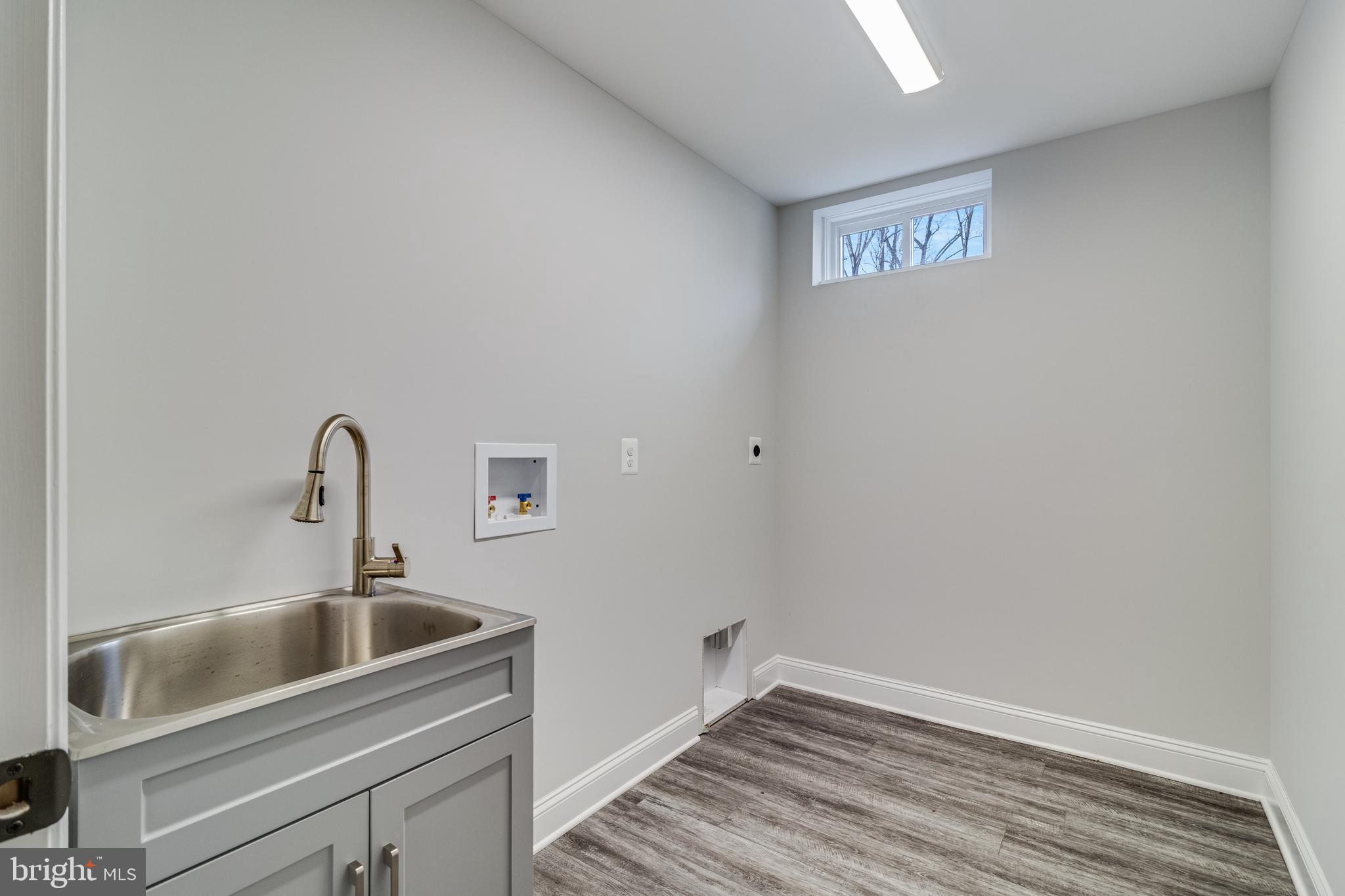 RUSTIC HILLS - Residential