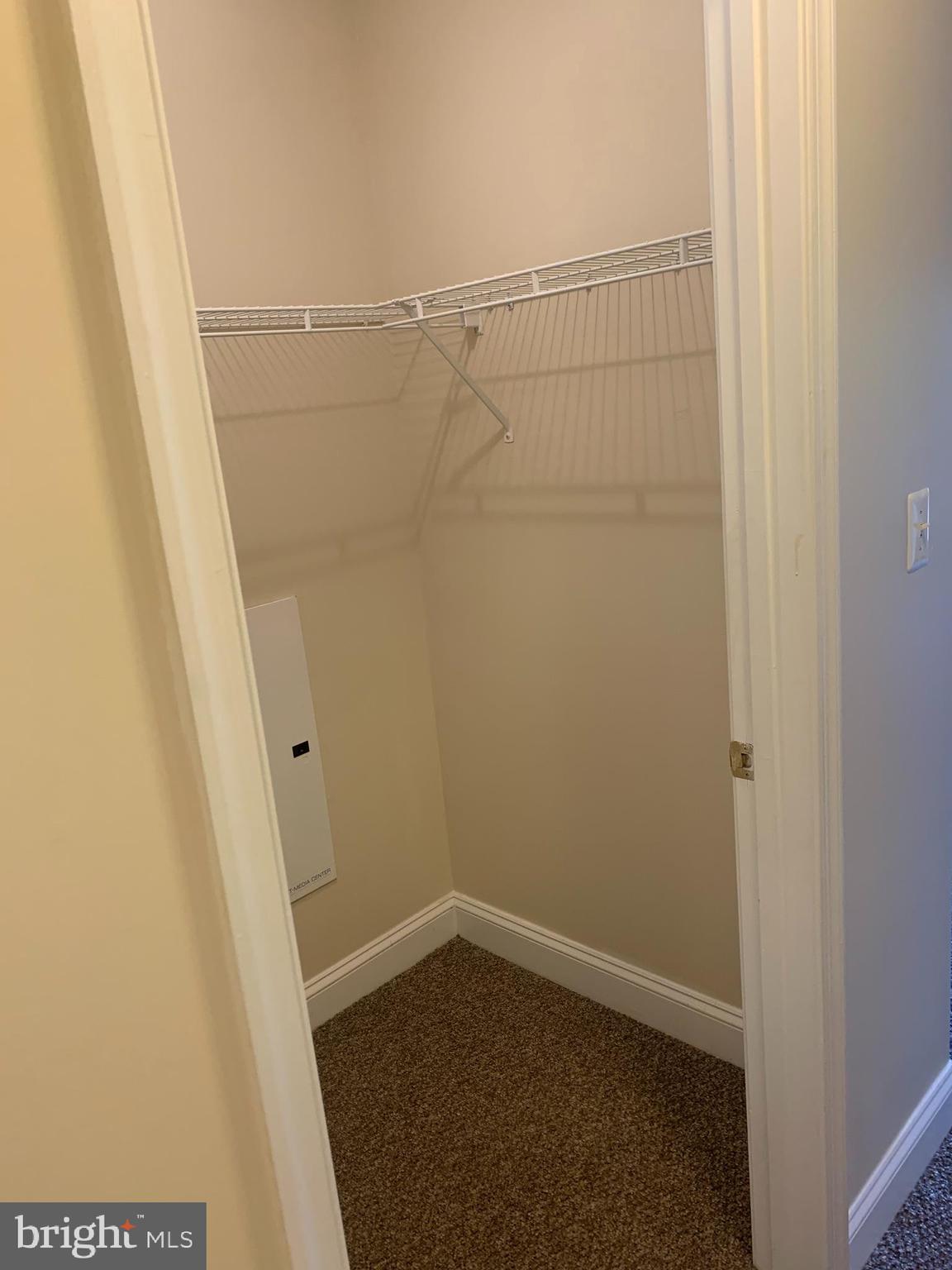 SAINTSBURY PLAZA - Residential