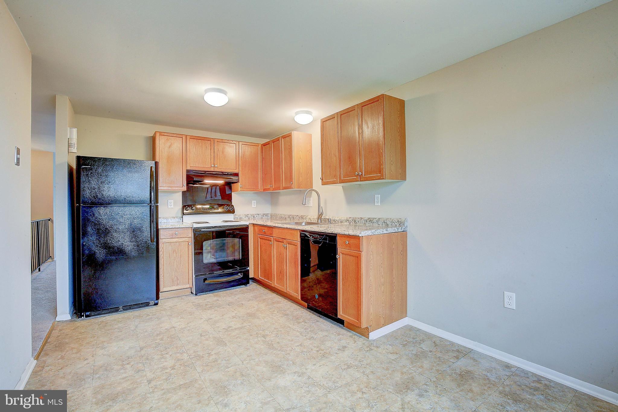 FOUR SEASONS - Residential