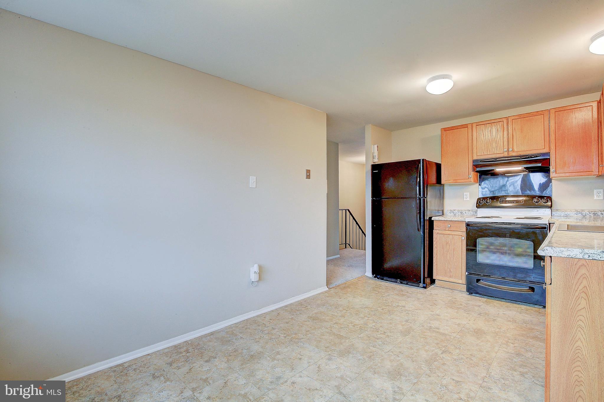 FOUR SEASONS - Residential