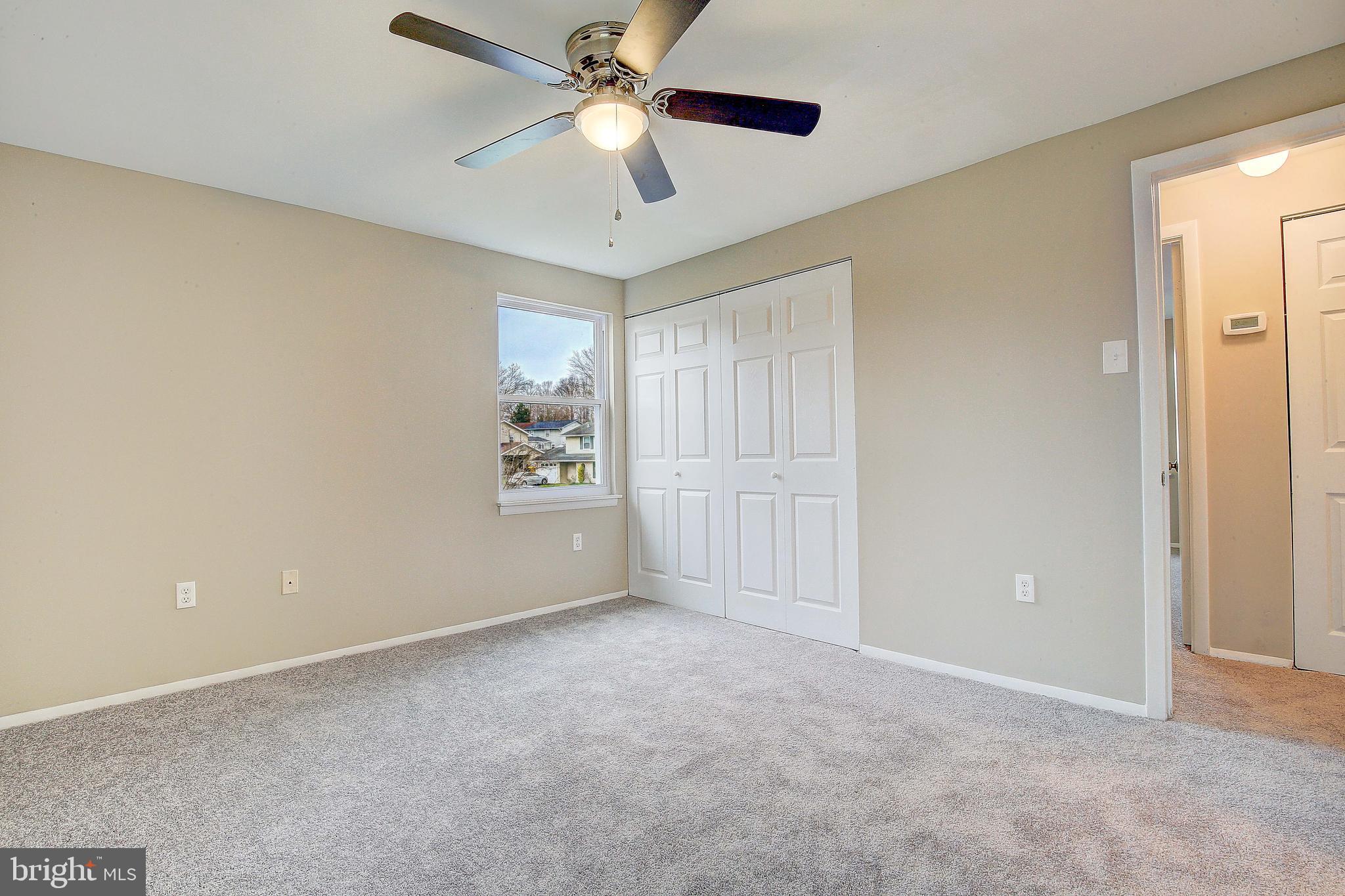 FOUR SEASONS - Residential